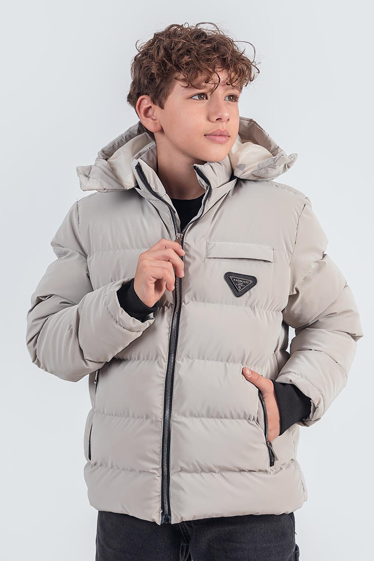 Zaziko Kids Nova Kumaş Kapüşonlu Erkek Çocuk Kışlık Mont KM2509 - Sıcak ve Stille Çocuk Kışlık