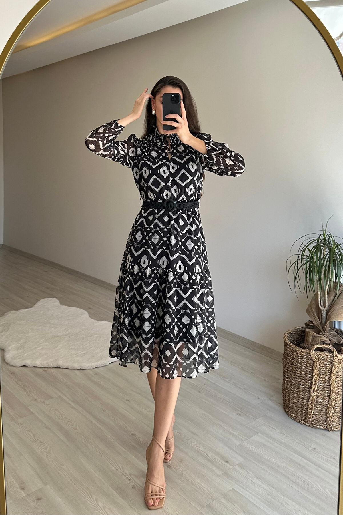 Neşeli Butik NM021 Midi Şifon Elbise - Geometrik Desenli Yaka Lastikli Kadın Elbisesi