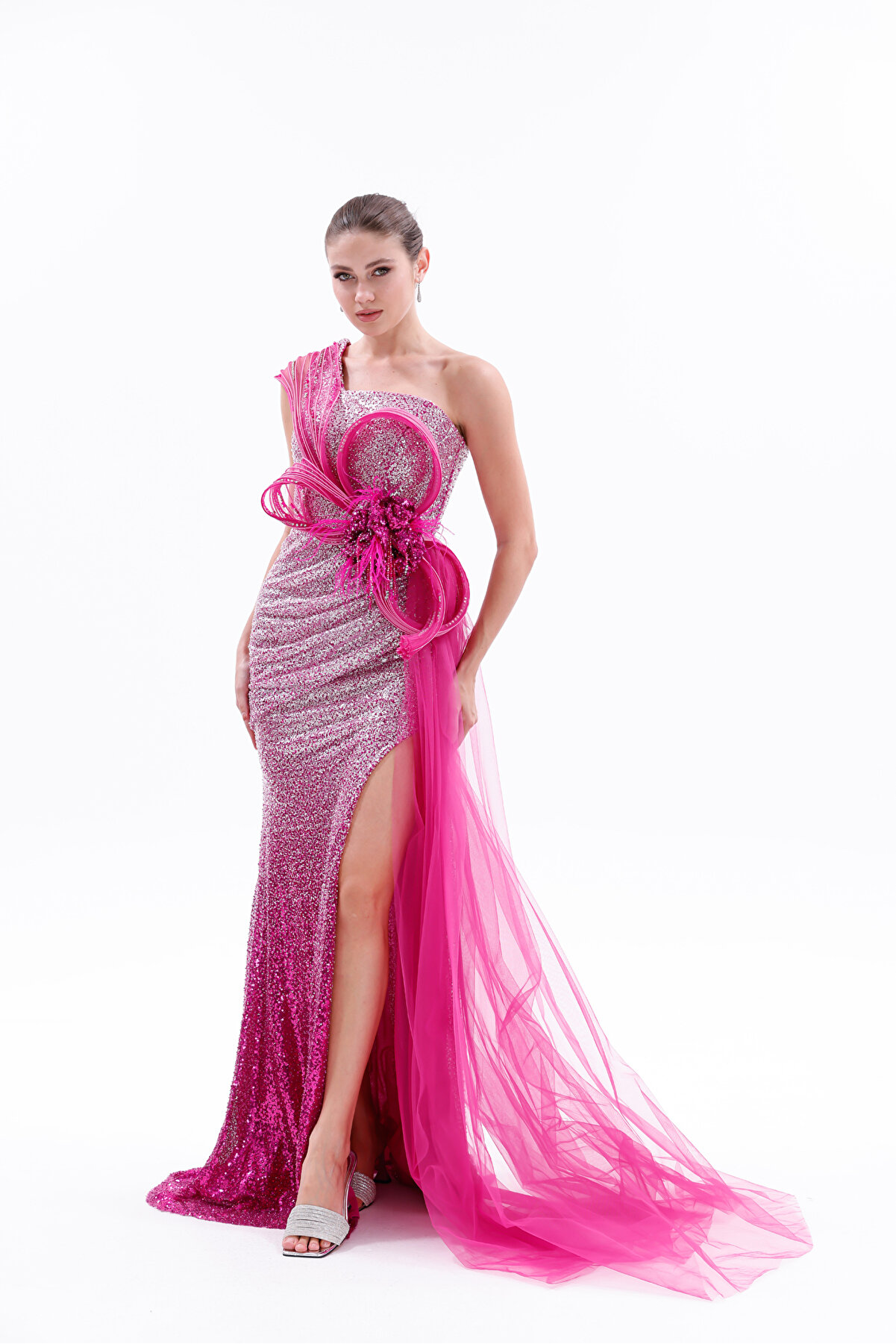 BDM Exclusive Straplez Drapeli Pul Payetli İşlemeli Yırtmaçlı Uzun Abiye Elbise