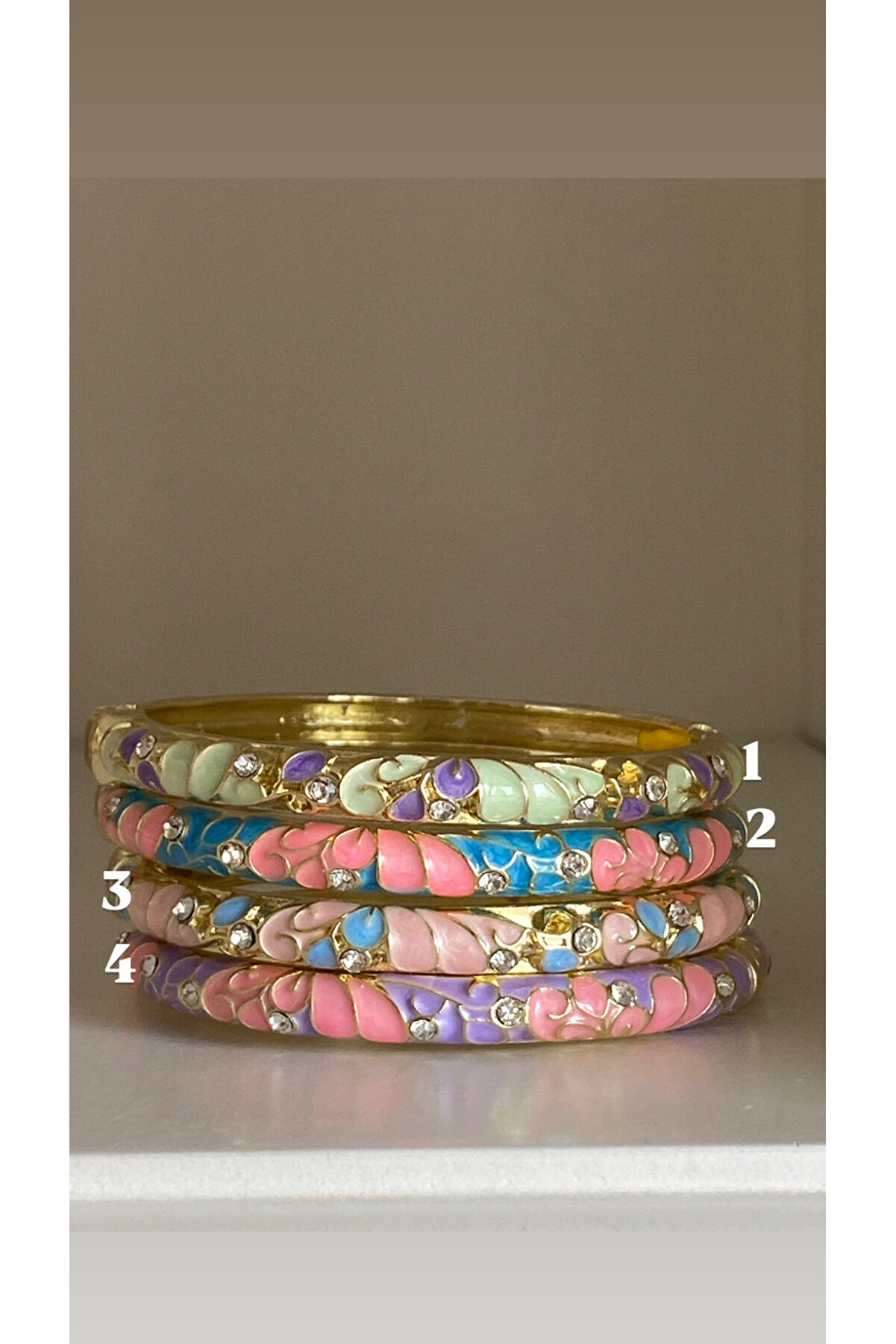 Vadısh Store Papatya Mineli Vintage Design Bracelet - Random Delivery