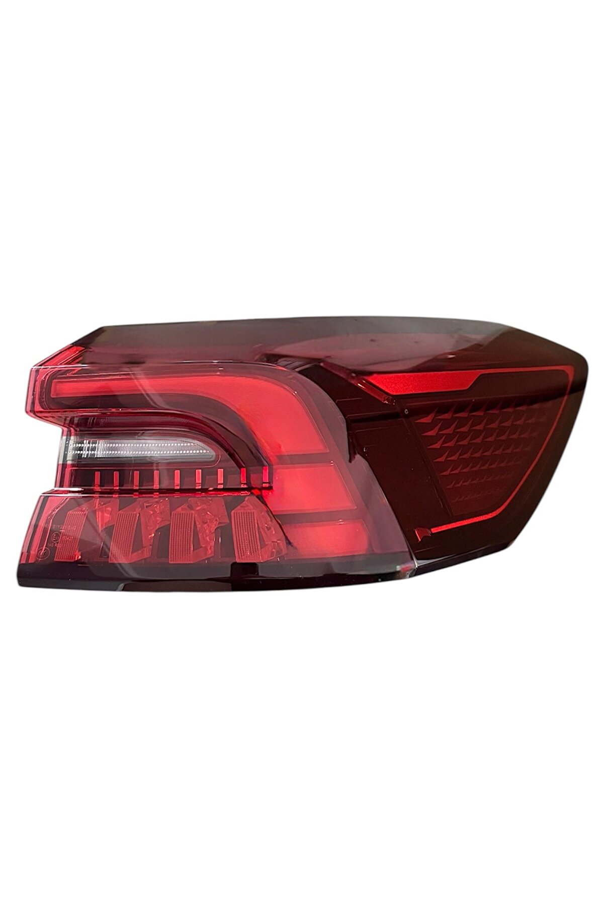 STOP LAMBASI ORJİNAL CHERY TİGGO 8 PRO MAX 2024-2026 DIŞ SAĞ (TİGGO YAZISIZ)