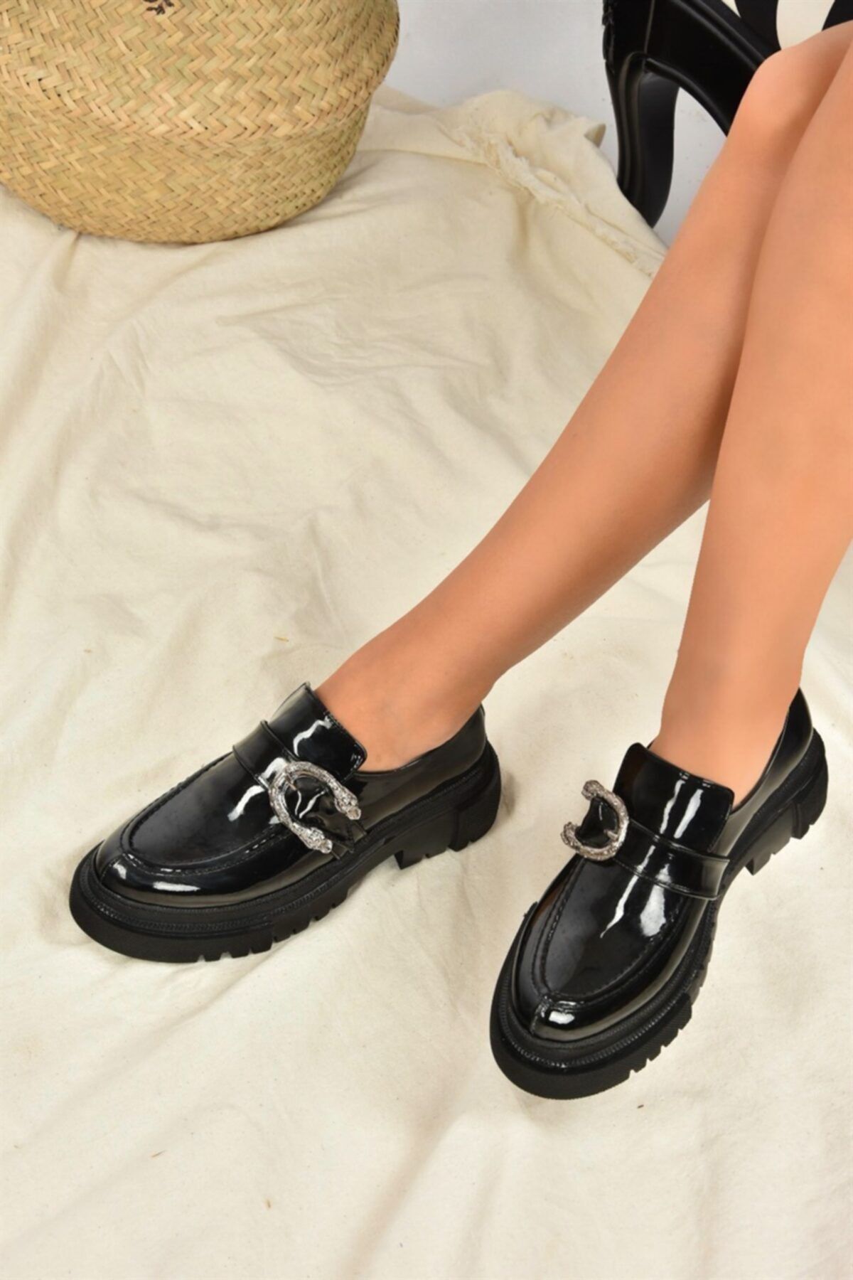 Fox Shoes Siyah Rugan Kadın Günlük Ayakkabı K294760108