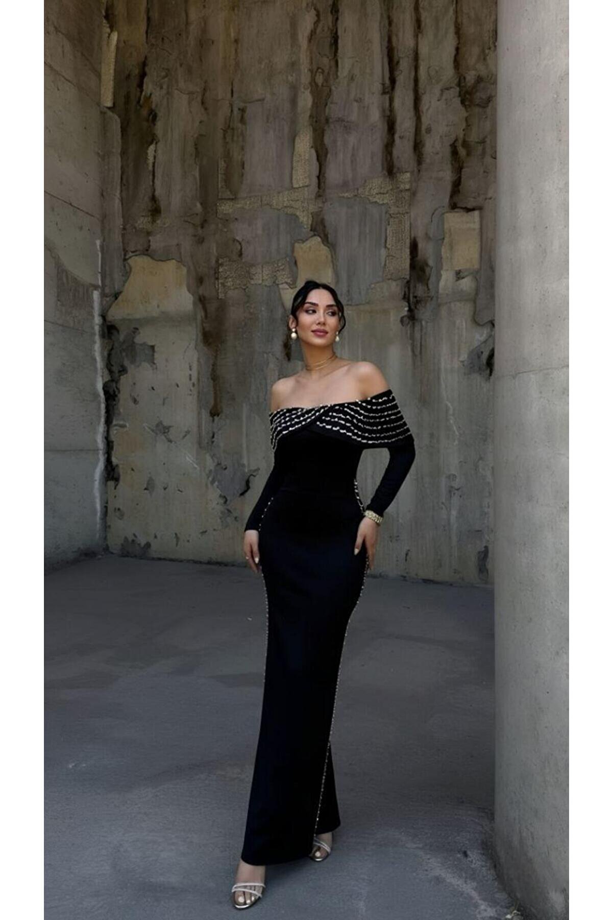 Modafeminen Scuba Esnek Kumaş Degaje Yaka Taş Detaylı Abiye Elbise 583243 SİYAH