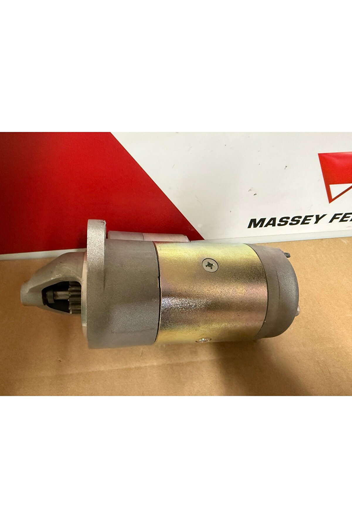 Massey Ferguson Uzel 240 Sol egzoz 266 Marş motoru Marş motoru 0011023