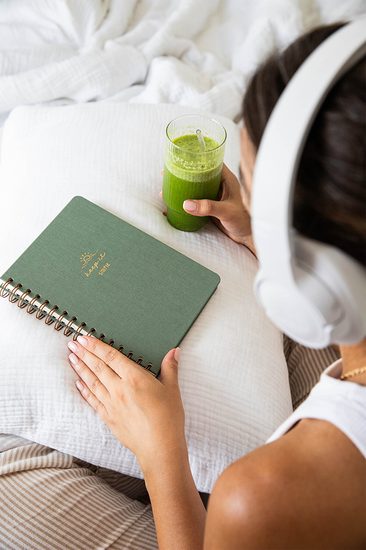 PAPERORA A5 Spiralli Sert Kapak Keten Not Defteri Yeşil - Düz Çizgisiz Tarihsiz