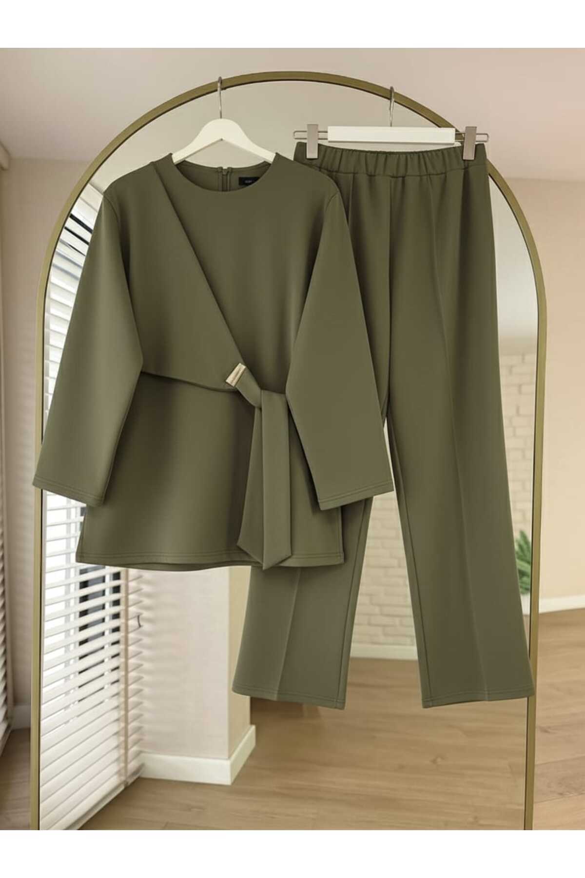 LİA TESETTÜR Toka Detaylı İkili Takım - ₺1190