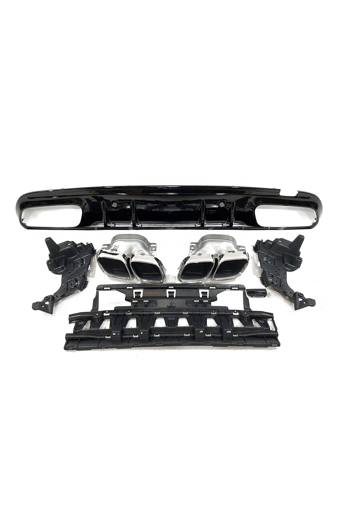 Mercedes w205 makyajlı c63 arka difüzör ve egzoz ucu krom 2019168