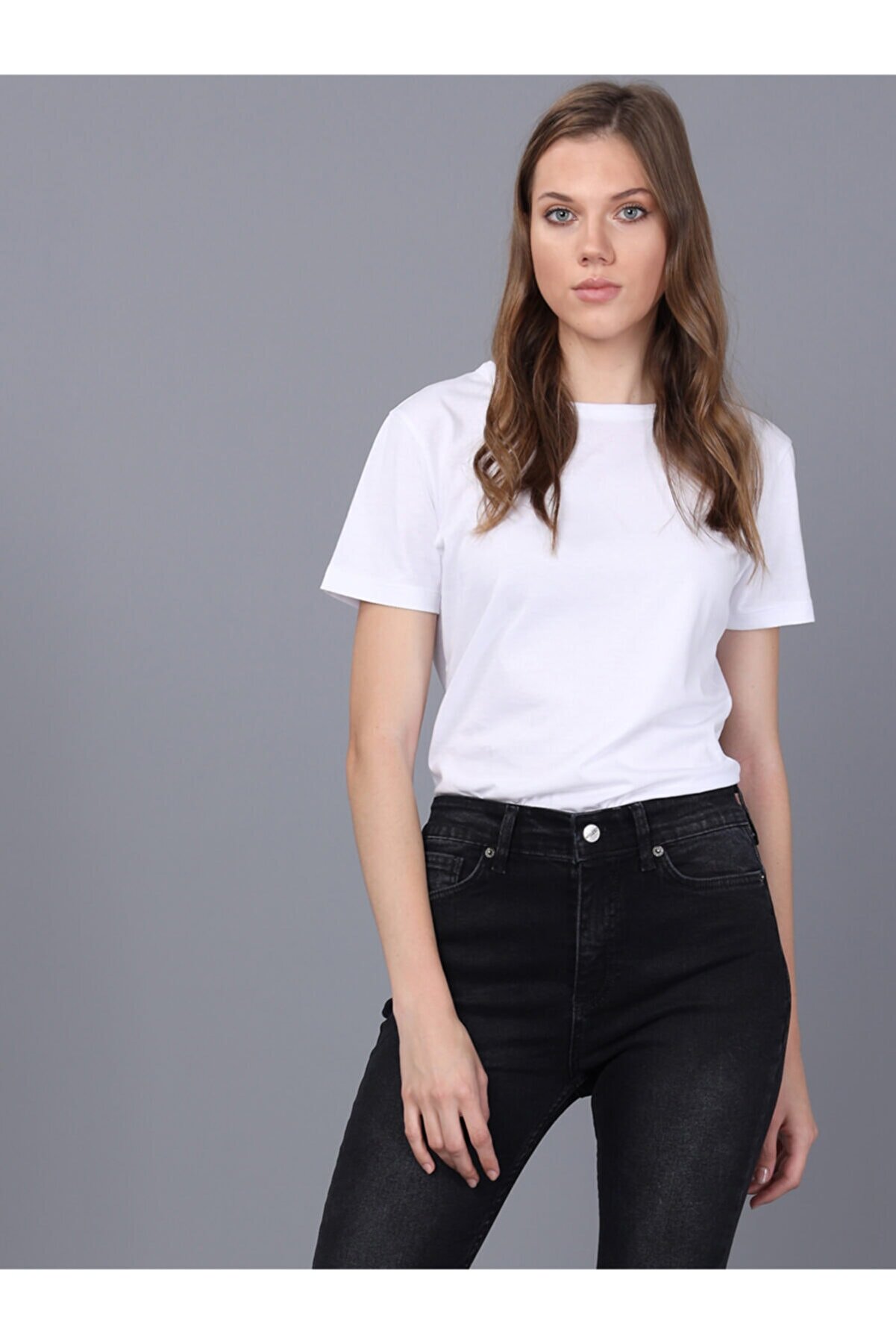 Basics&More Kadın Beyaz Bisiklet Yaka T-shirt