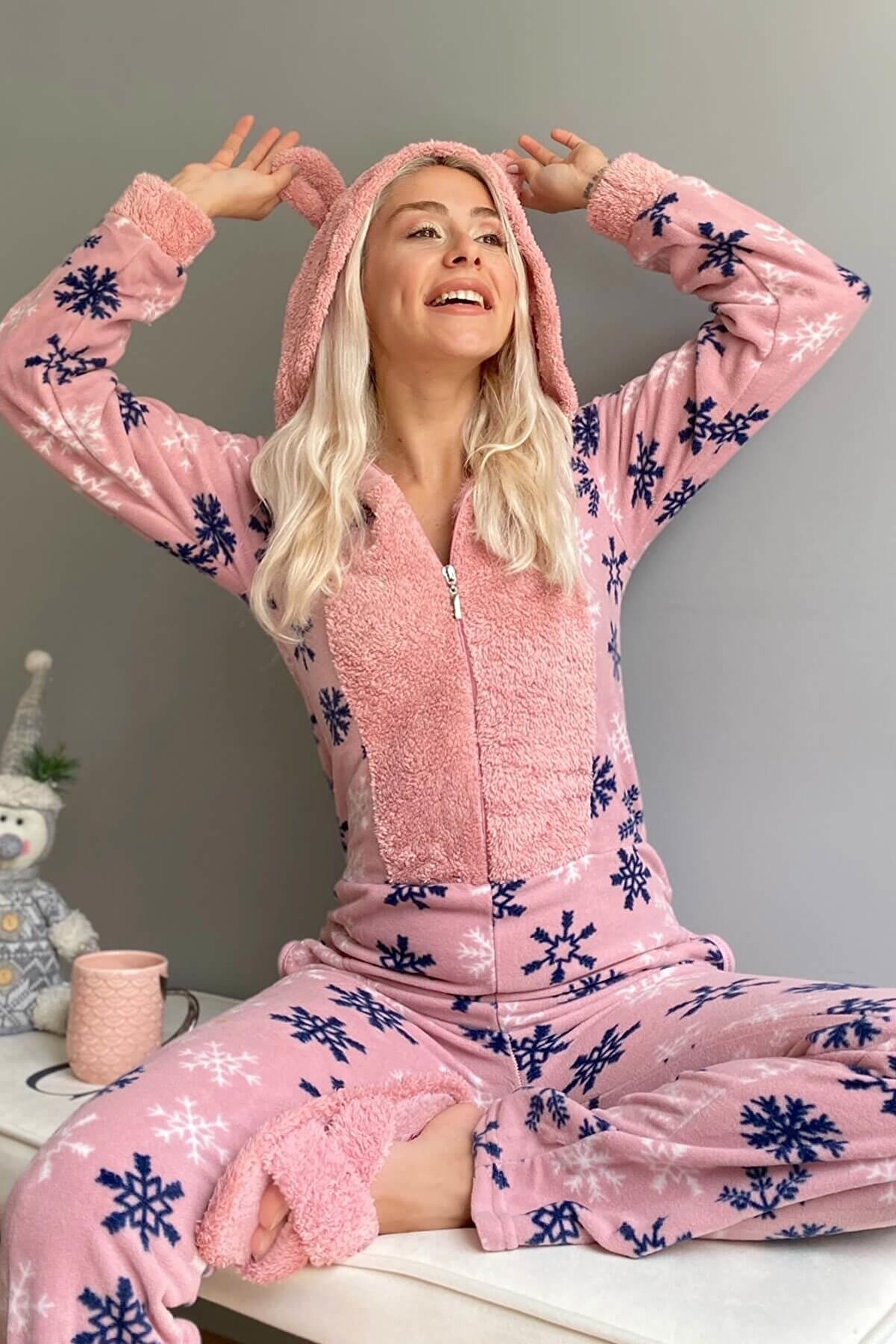 Pijamaevi Kadın  Pembe Kartanesi Desenli Kadın Polar Peluş Tulum Pijama