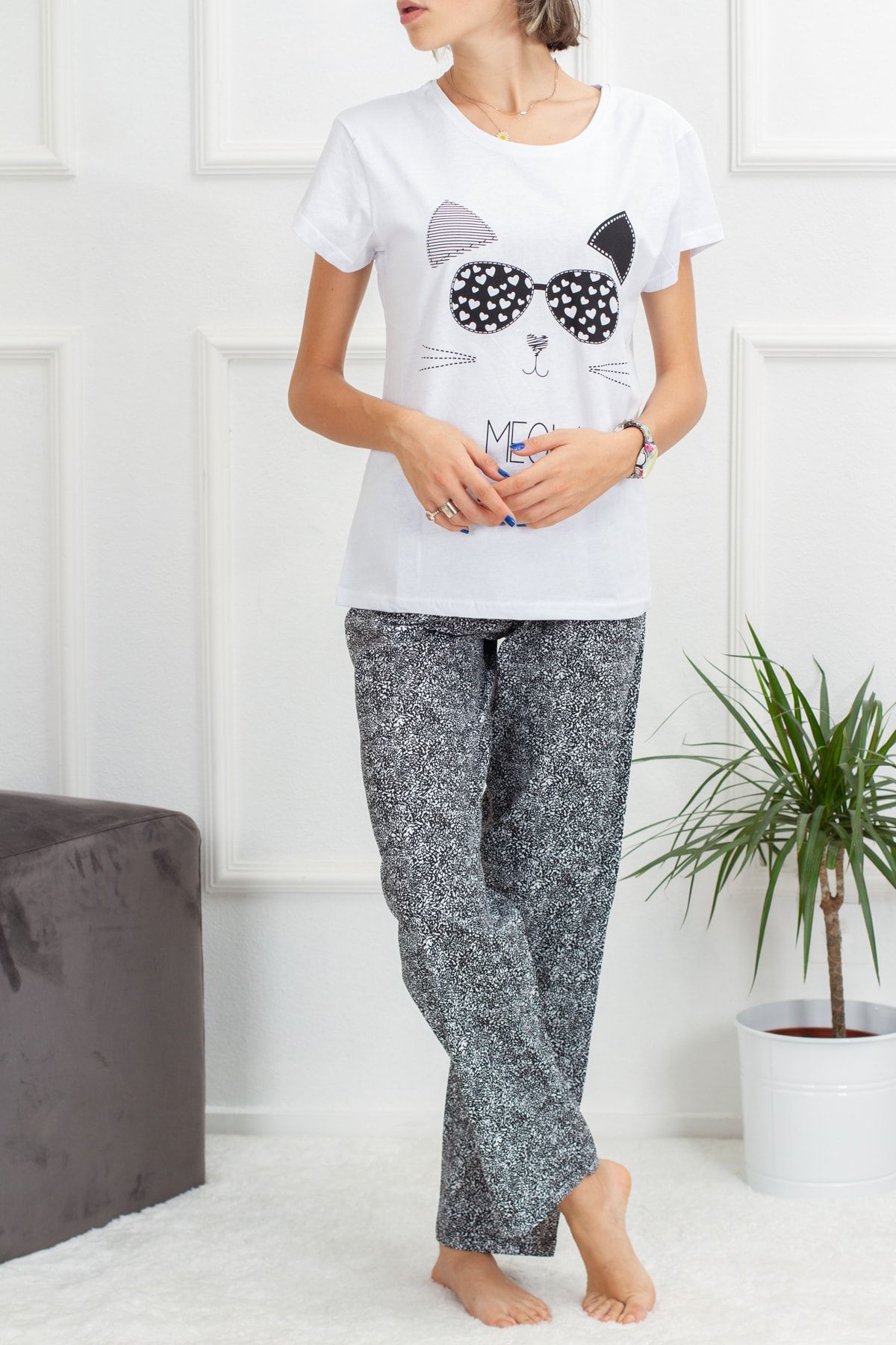 Yabgu Kadın Beyaz Siyah Desenli Pamuklu Kısa Kollu Pijama Takımı