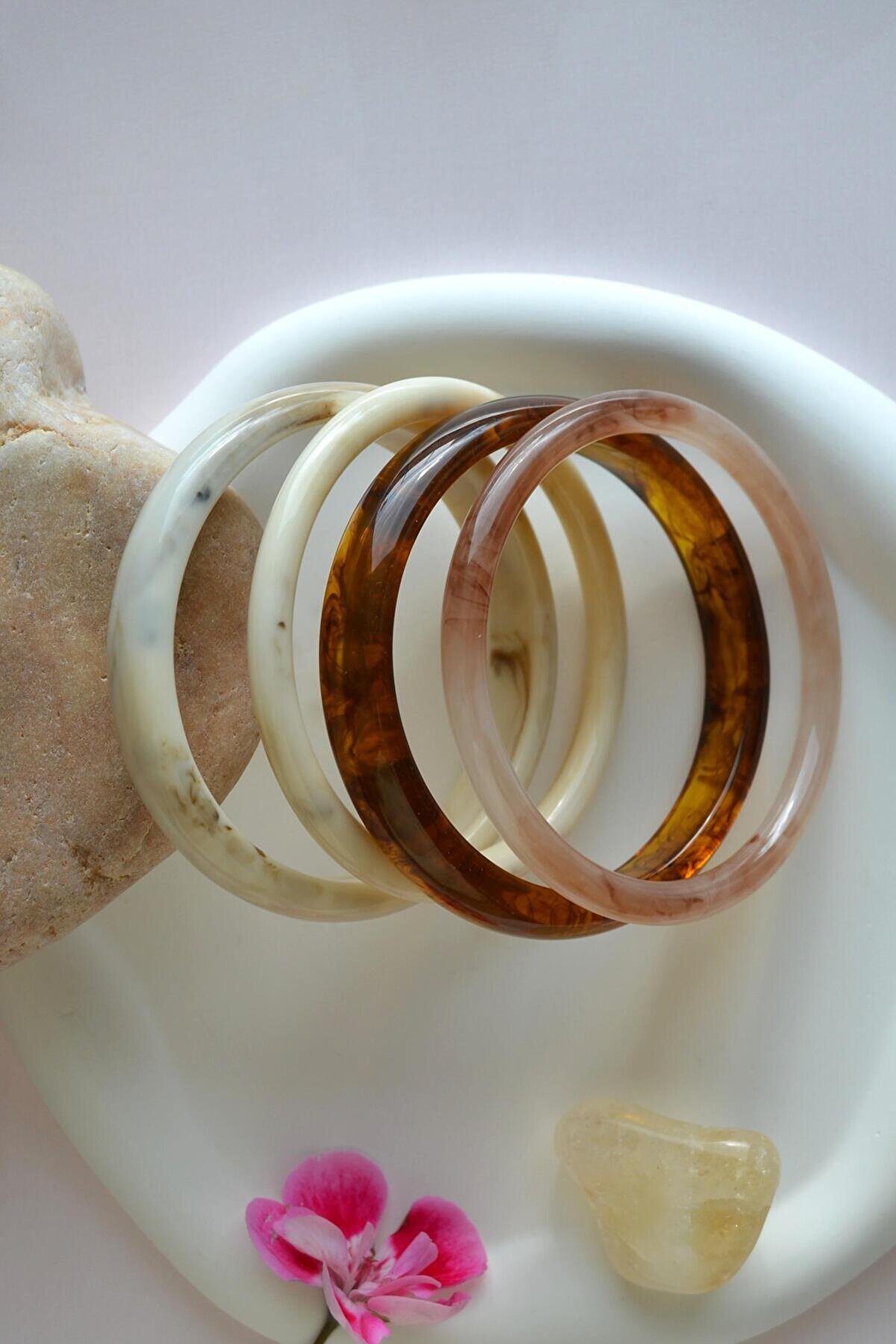 Sacce Scarves&Accessories Vintage Amber Acrylic Bracelet Set of 4