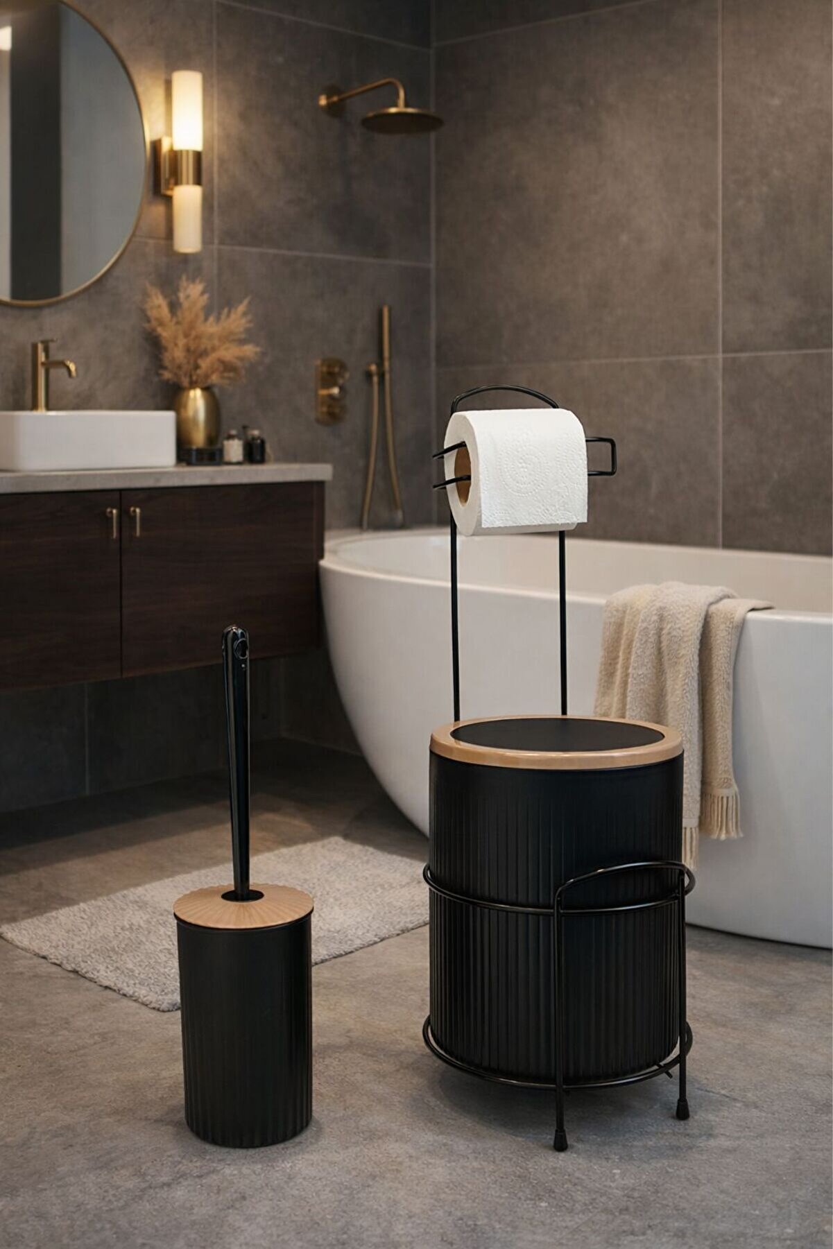 Decorev Modern Standlı Banyo Seti – Kapaklı Çöp Kovası, Tuvalet Kağıtlığı ve WC Fırçası