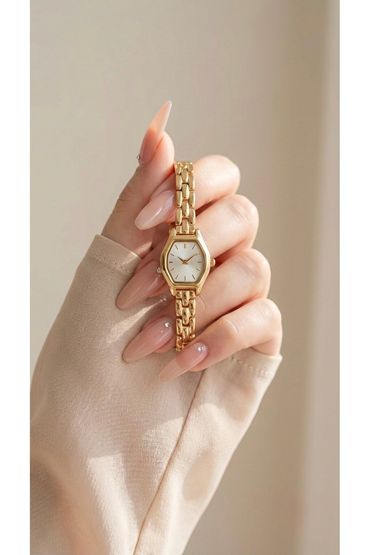 Klishe Butik Kadın Çelik Saat Gold Renk Vintage Old Money | Vintage Minimal Zarif Lüks Klasik Kol Saati 2026