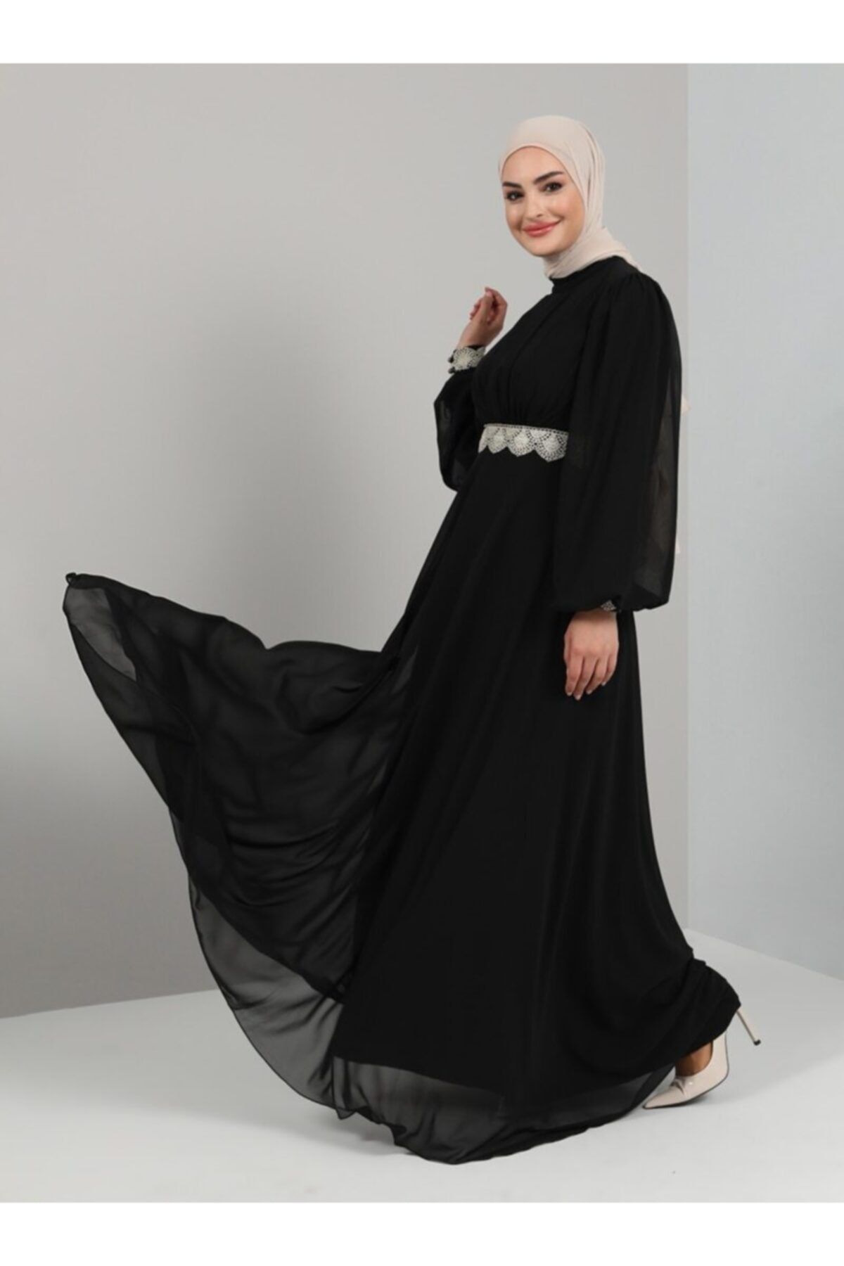 Tavin Bel Ve Kol Ucu Dantel Detaylı Tesettür Abiye Elbise - Siyah