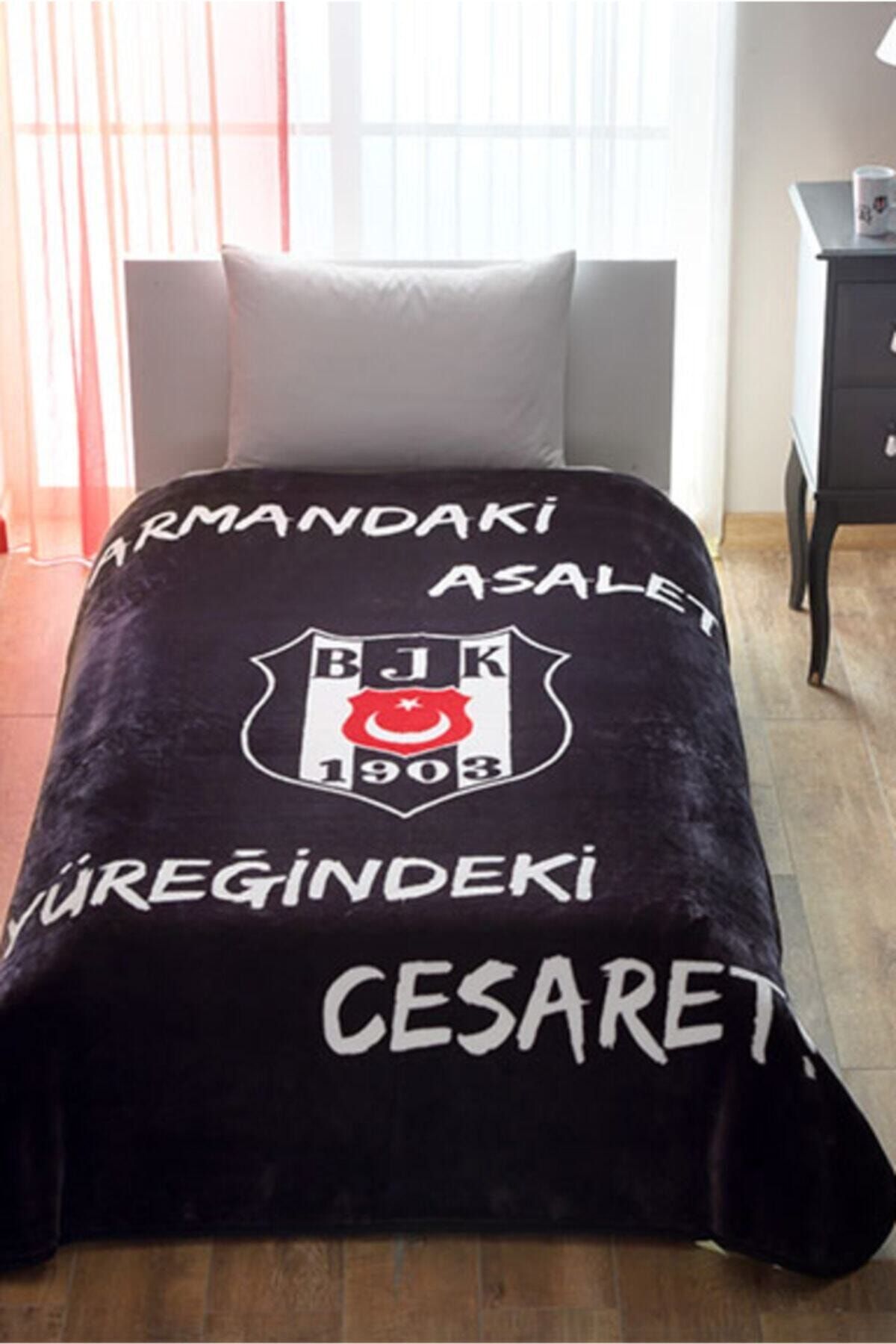 Taç Lisanslı Beşiktaş Logo Tek Kişilik Battaniye