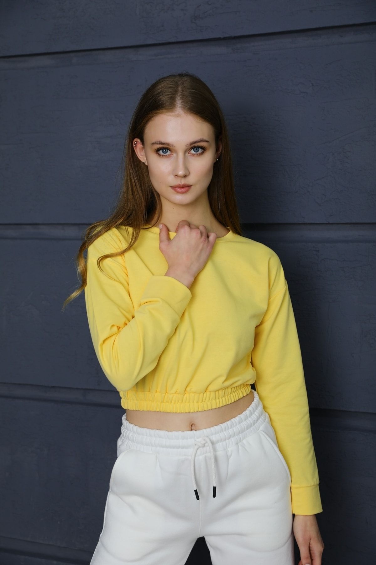 MD trend Kadın Sarı Bel Lastikli Basic Crop Örme Sweatshirt