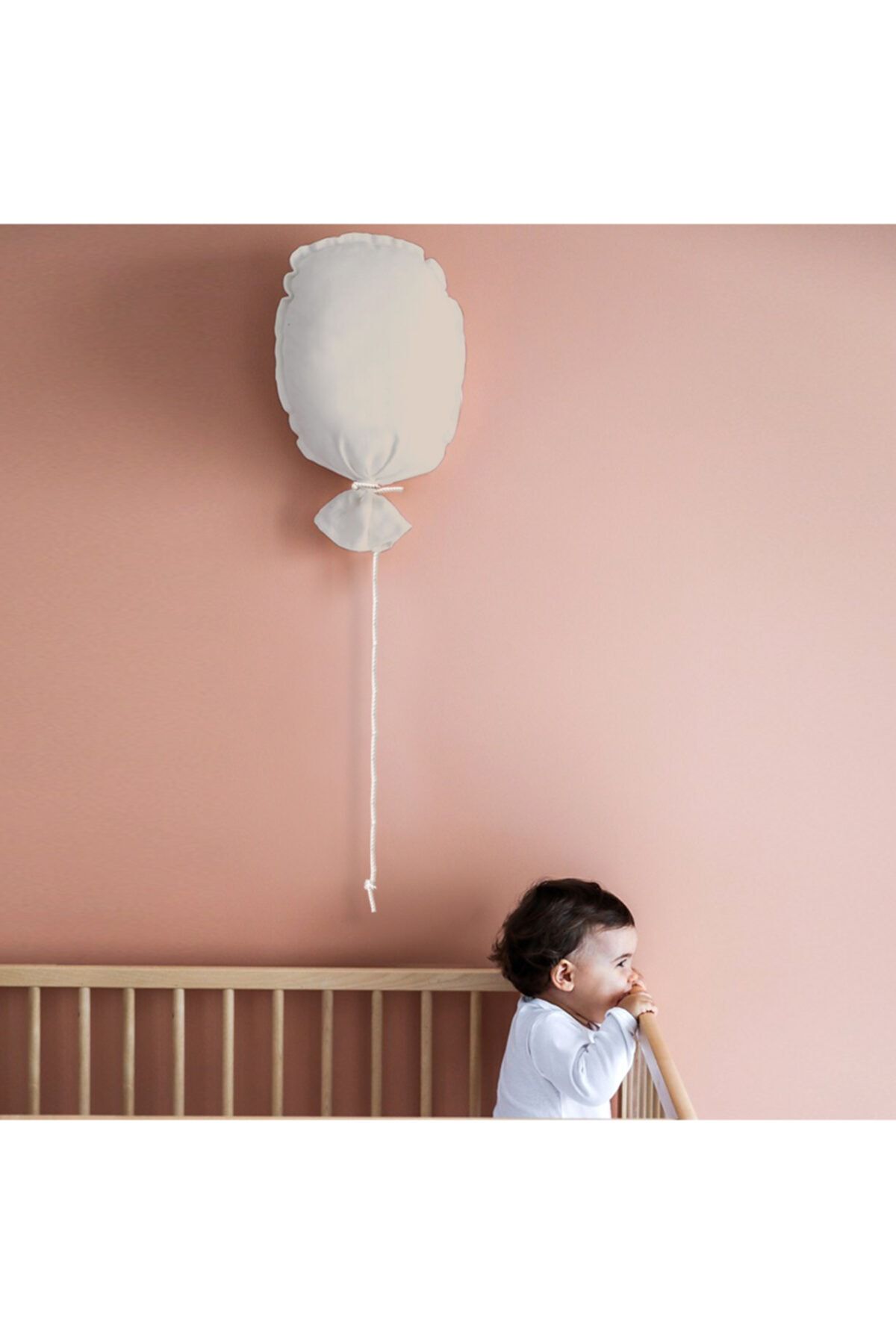 Miomundo Bebek & Çocuk Odası Uçan Balon Dekoratif Yastık Kırık Beyaz