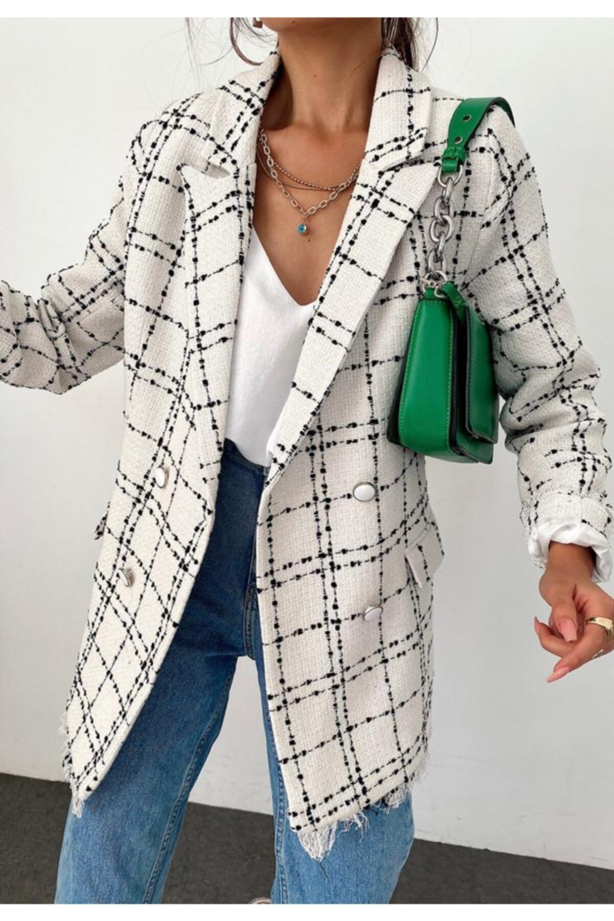 BENGİ BUTİK Kadın Beyaz Kareli Tüvit Kumaş Astarlı Blazer Ceket