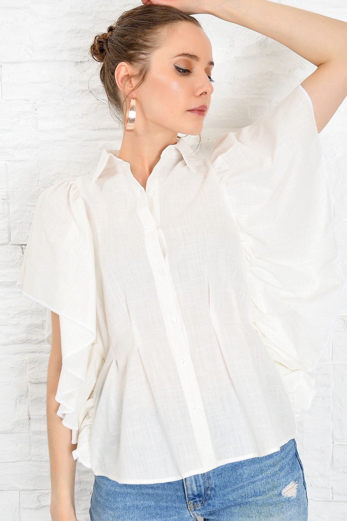 Trend Alaçatı Stili Kadın Beyaz Volanlı Dokuma Gömlek DNZ-3158