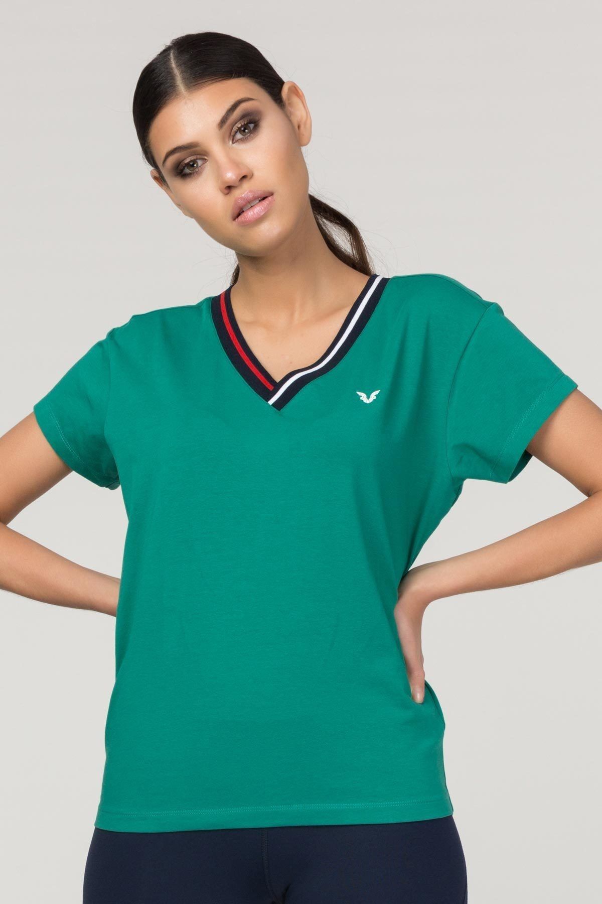 bilcee Yeşil Sırt Detaylı Kadın  T-Shirt FS-1120