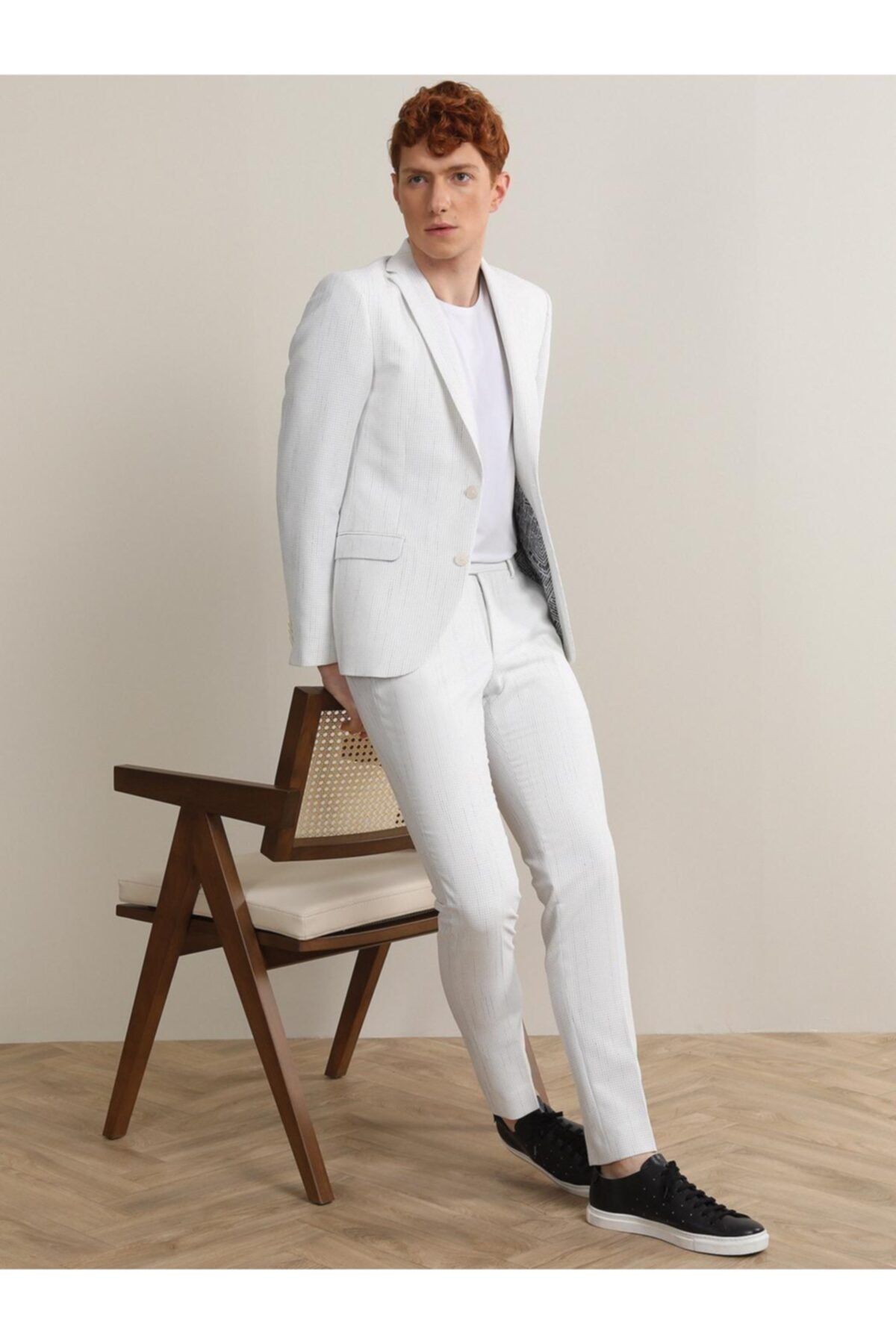 Kip Beyaz Çizgili Slim Fit Takım Elbise