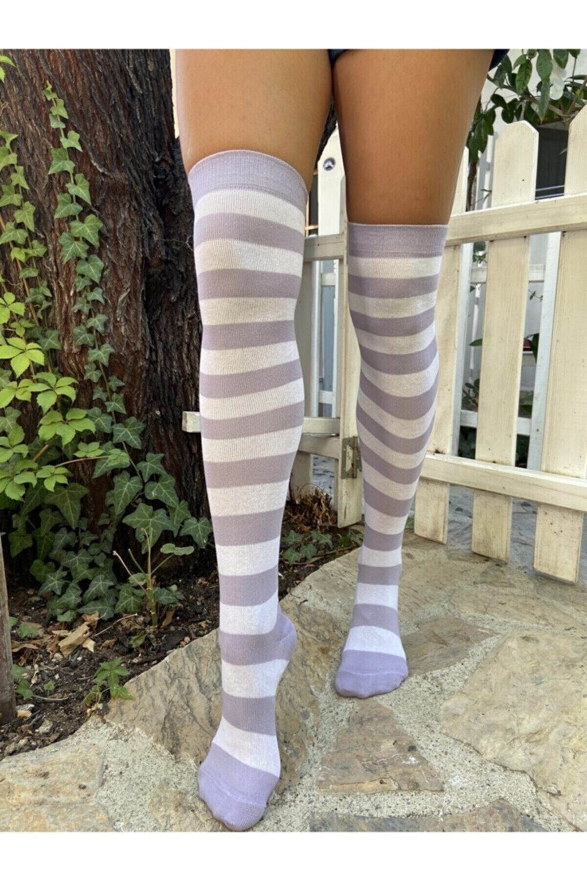 bayansepeti Kadın Lila Beyaz Çizgili Pamuklu Dizüstü Spor Çorap