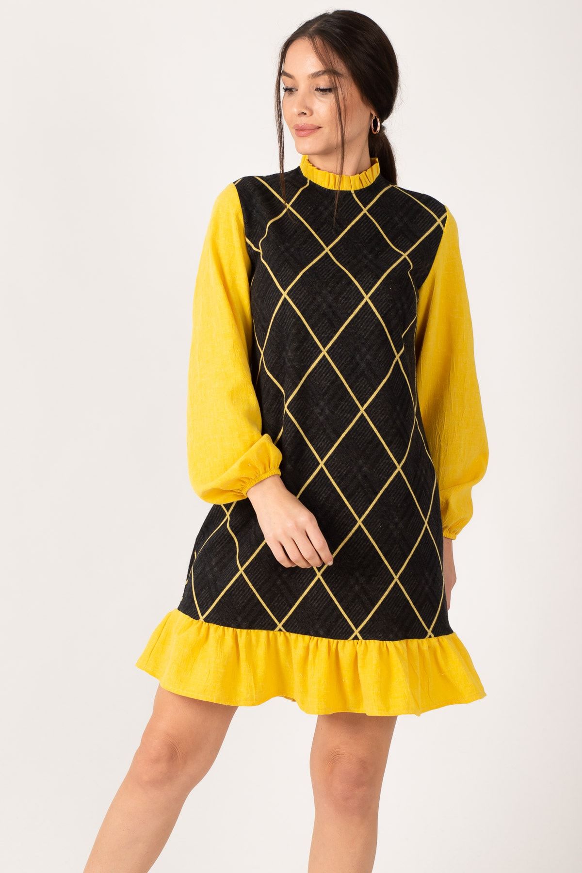 armonika Kadın Sarı Yakası Ve Altı Fırfırlı Desenli Elbise ARM-21K001041
