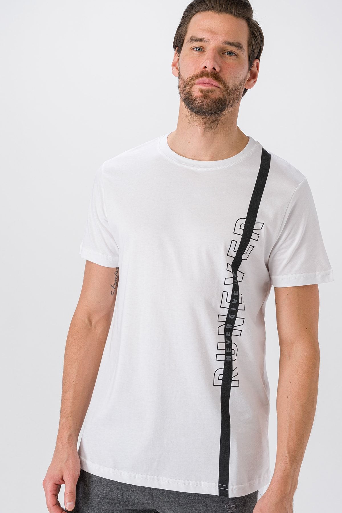 Runever Beyaz Baskılı Basic Erkek T-shirt 25779