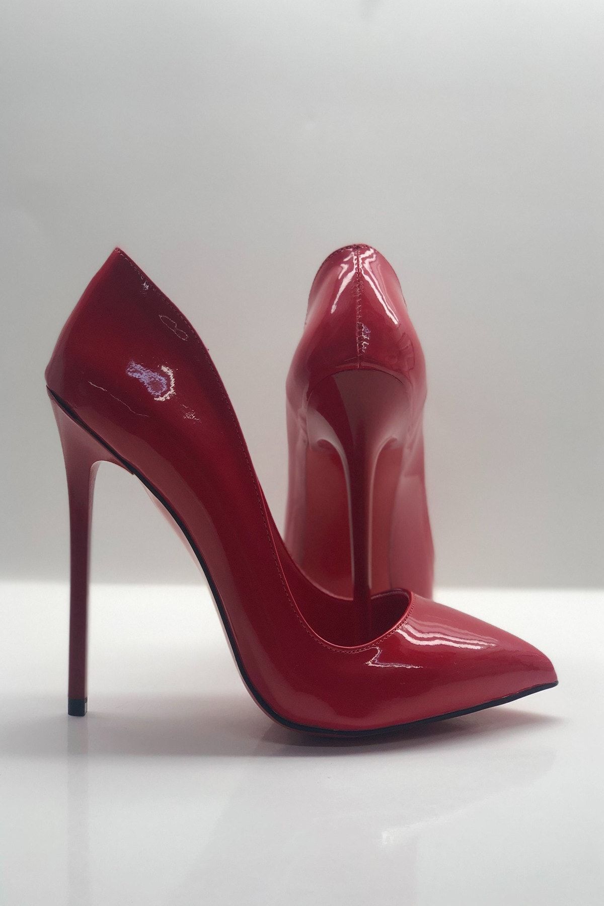HAYYSHOES Kadın Kırmızı Rugan Stiletto Topuklu Ayakkabı