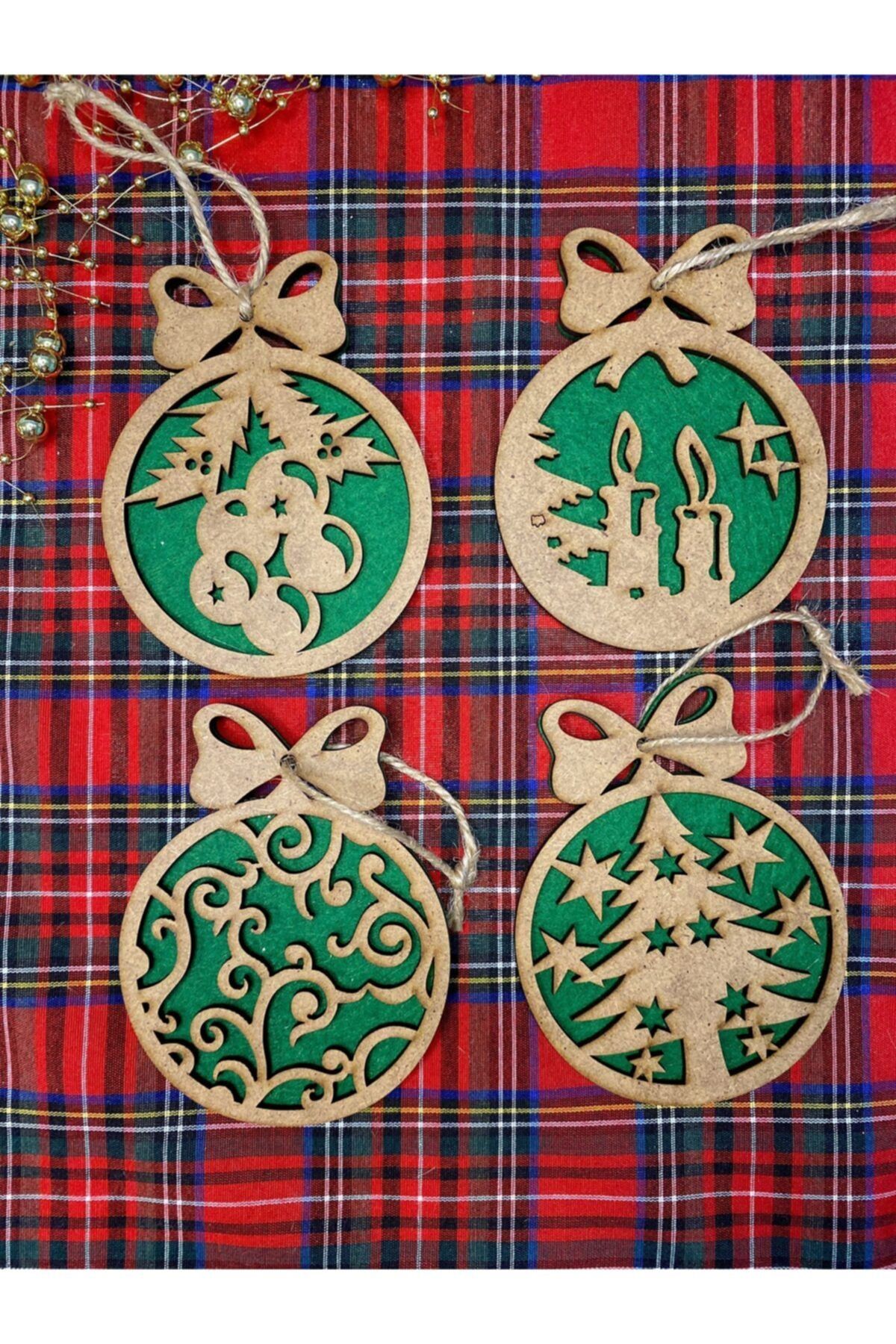 Motif Aksesuar Yeşil Keçe Üstü Ahşap Figürlü Çam Ağacı Yılbaşı Süsü Christmas Dekor - 4lü Set