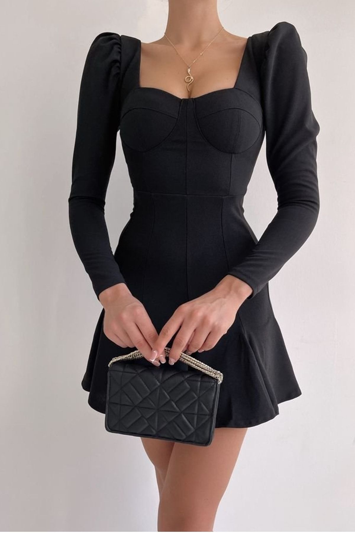 bayansepeti Kare Yaka Sırttan Fermuar Detaylı Uzun Kollu Siyah Mini Elbise 104