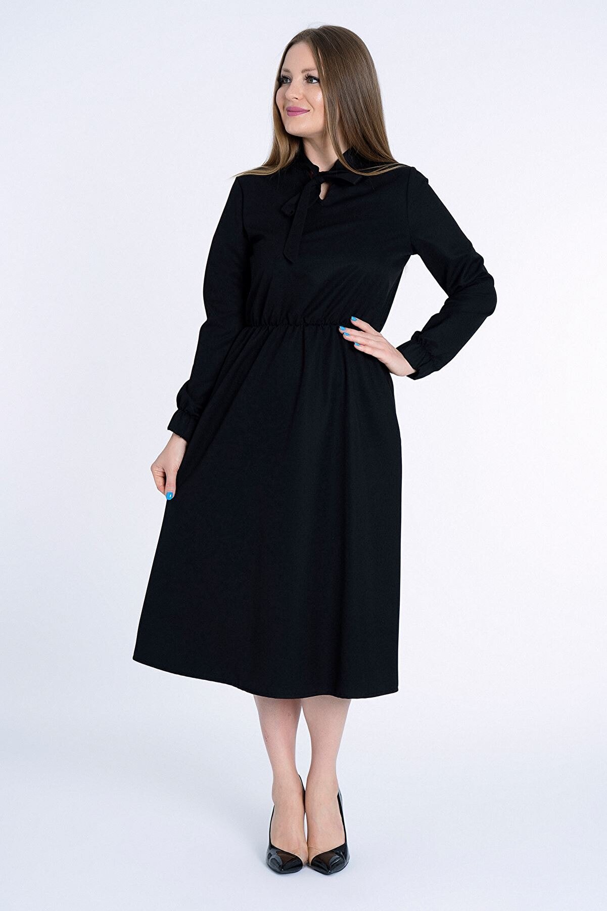 MissVina Kadın Siyah Yakası Bağcıklı Kolu Lastikli Elbise K-5954