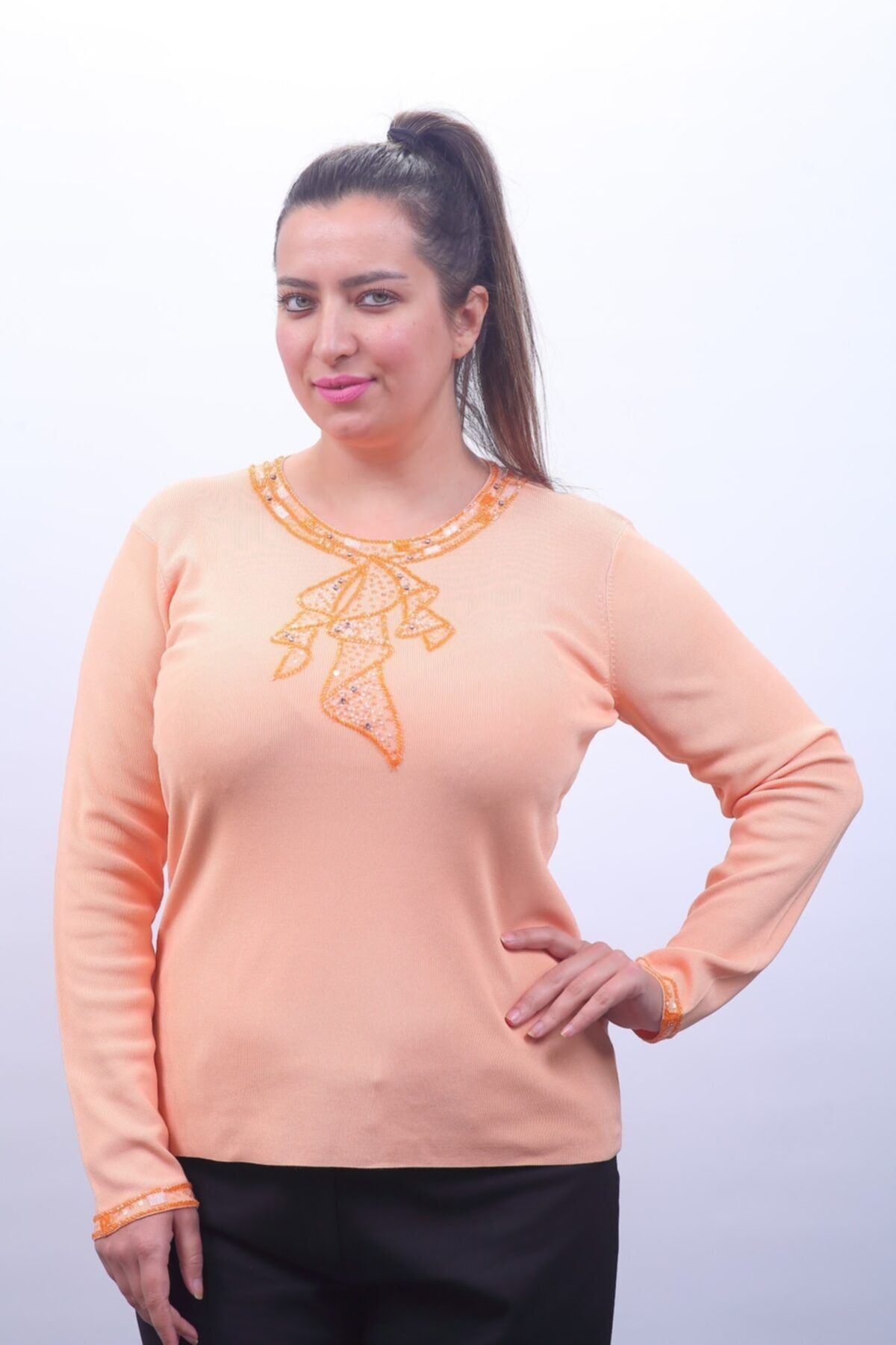 Sude Kadın Swarovski Taş Ve Boncuk İşlemeli Oranj Uzun Kol Triko Bluz 2600