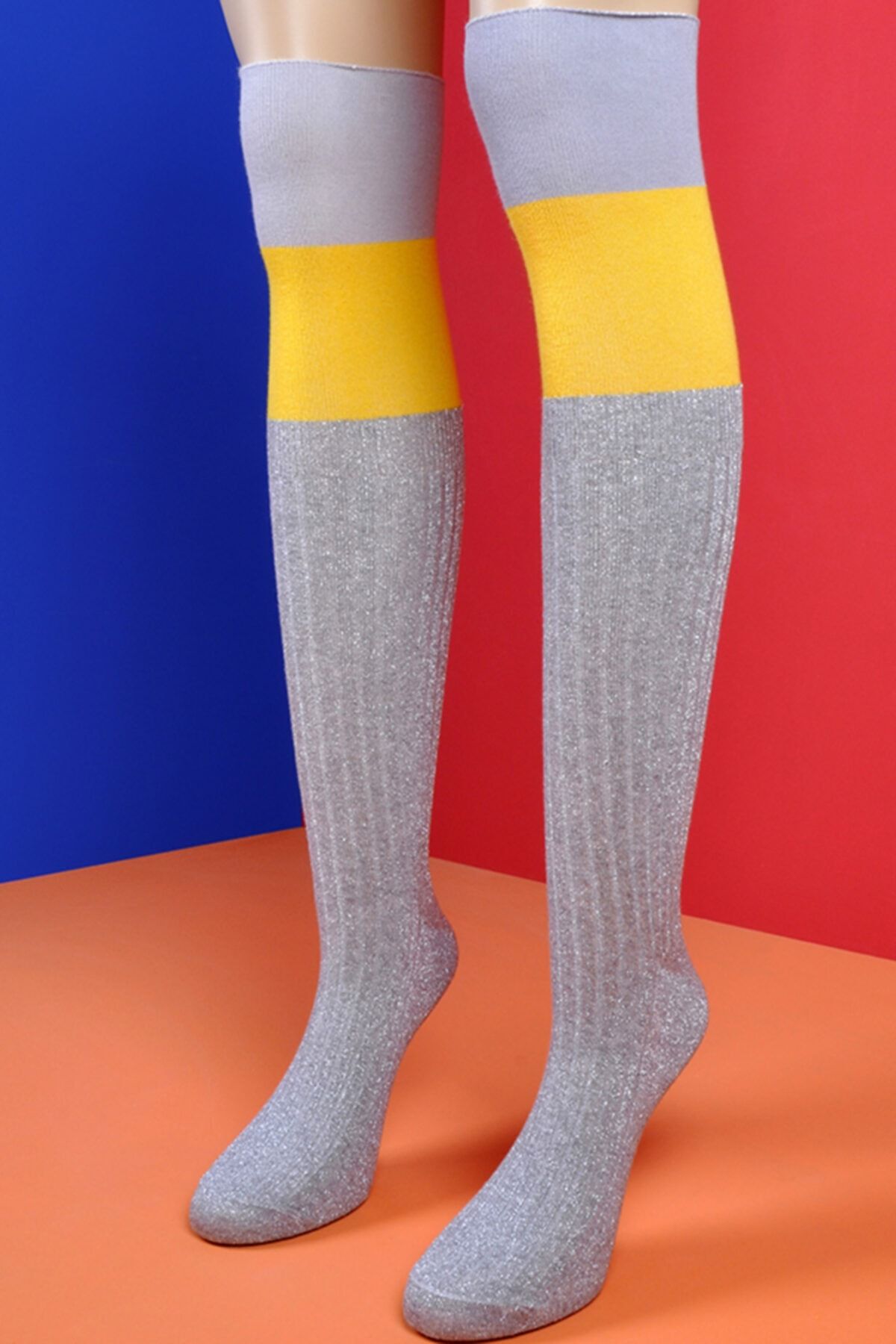 Socks Academy Sarı Detaylı Gri Simli Dizüstü Çorap