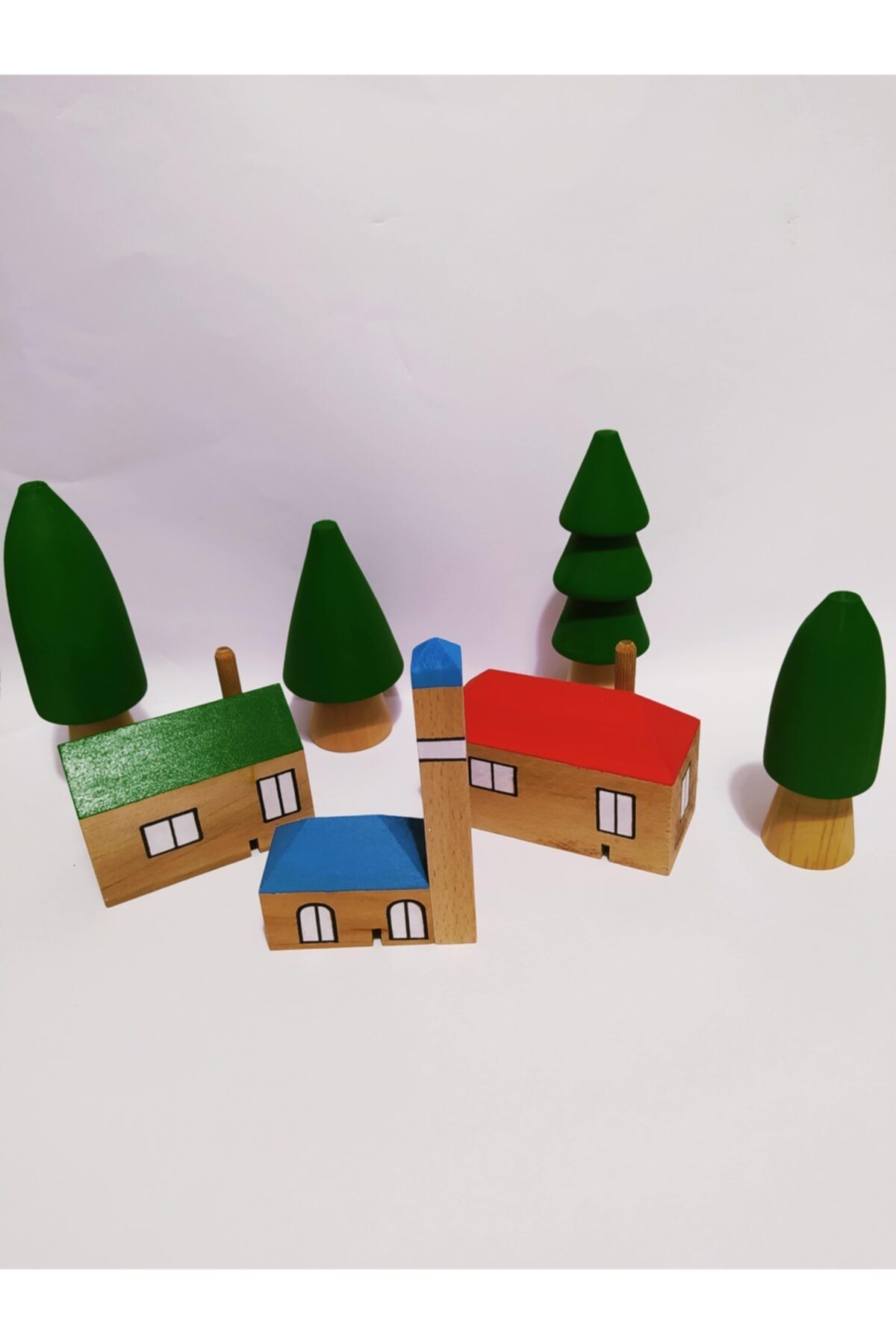 Dora Toy Köy Evleri Ve Orman