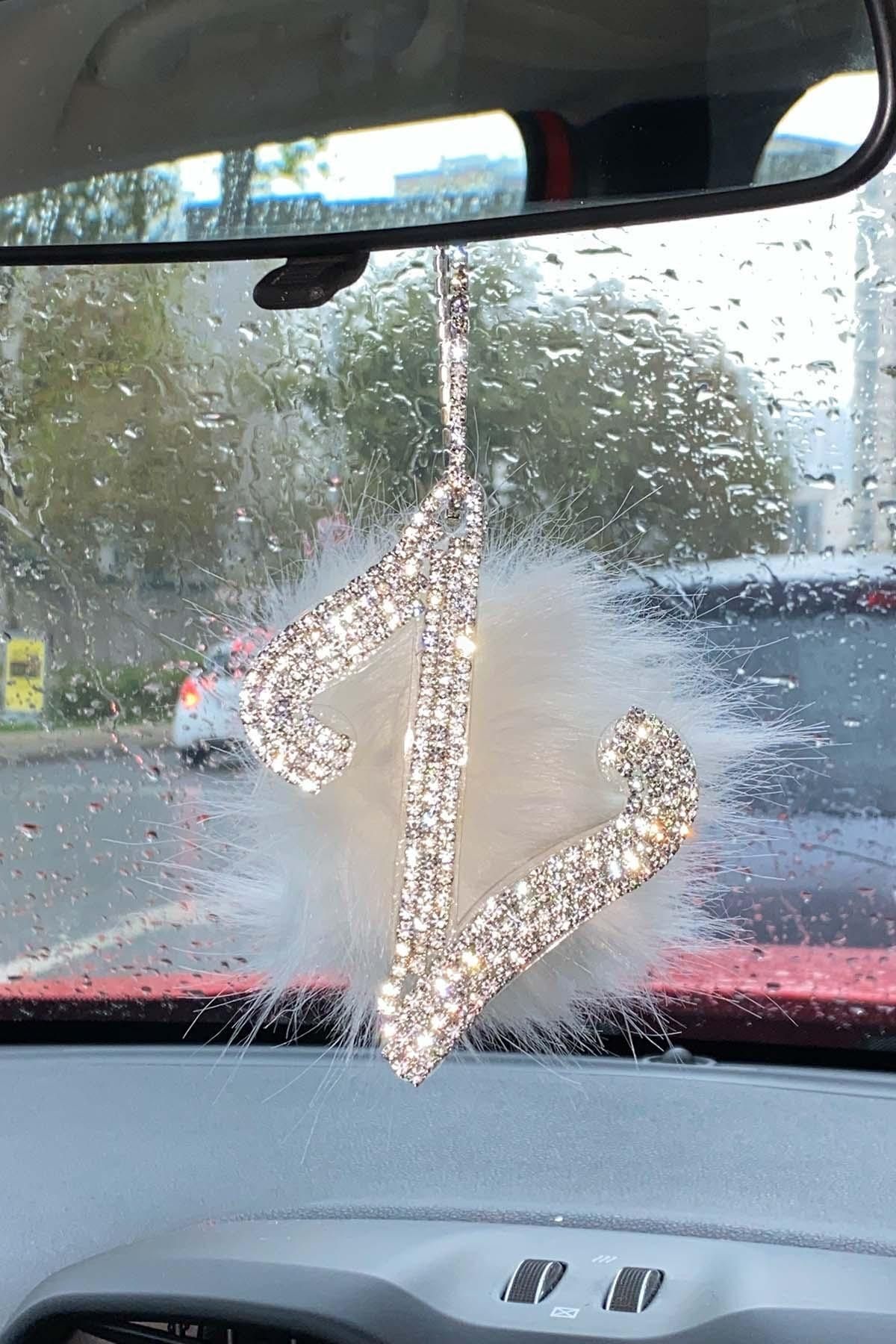 Arabasına Aşıklar Kulübü Swarovski Taşlı Dikiz Ayna Kolye Aksesuarı Beyaz Tüylü Z Harfli