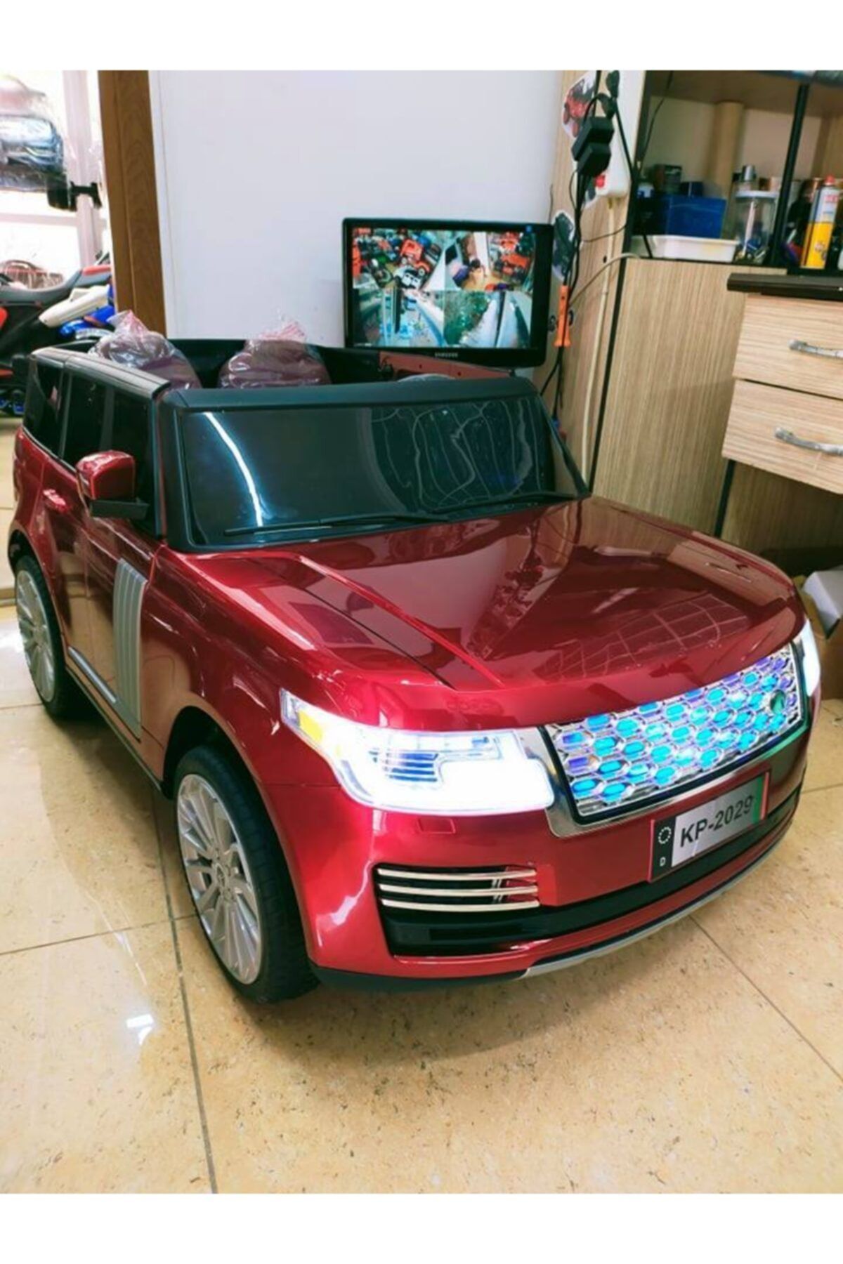 SUATESÇOCUKOTOGALERİSİ Range Rover Jeep 12 Volt Kumandalı 4*4 Motor