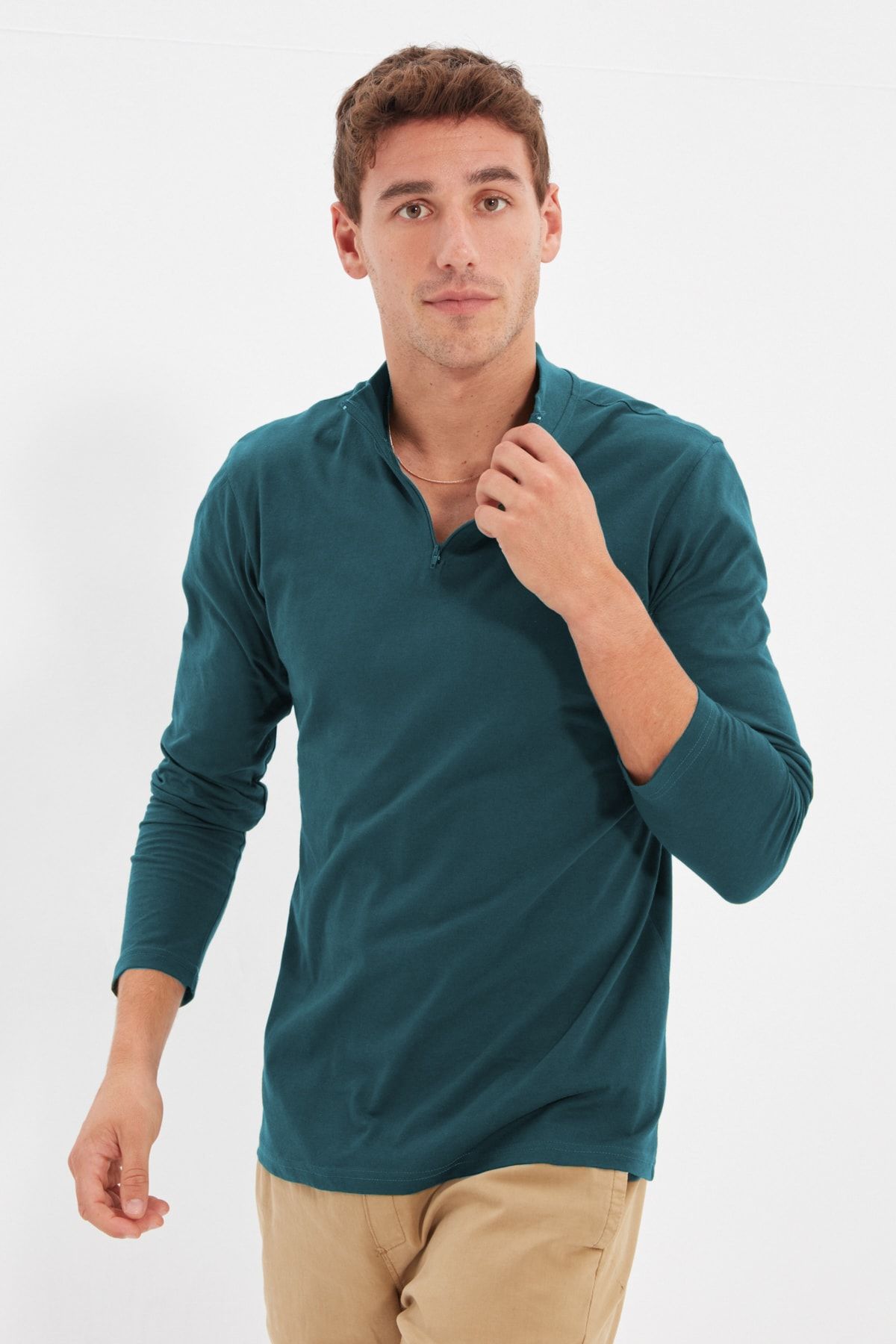 TRENDYOL MAN Zümrüt Yeşili Erkek Uzun Kollu Dik Yaka Fermuarlı Düz %100 Pamuk T-Shirt TMNSS20TS0017