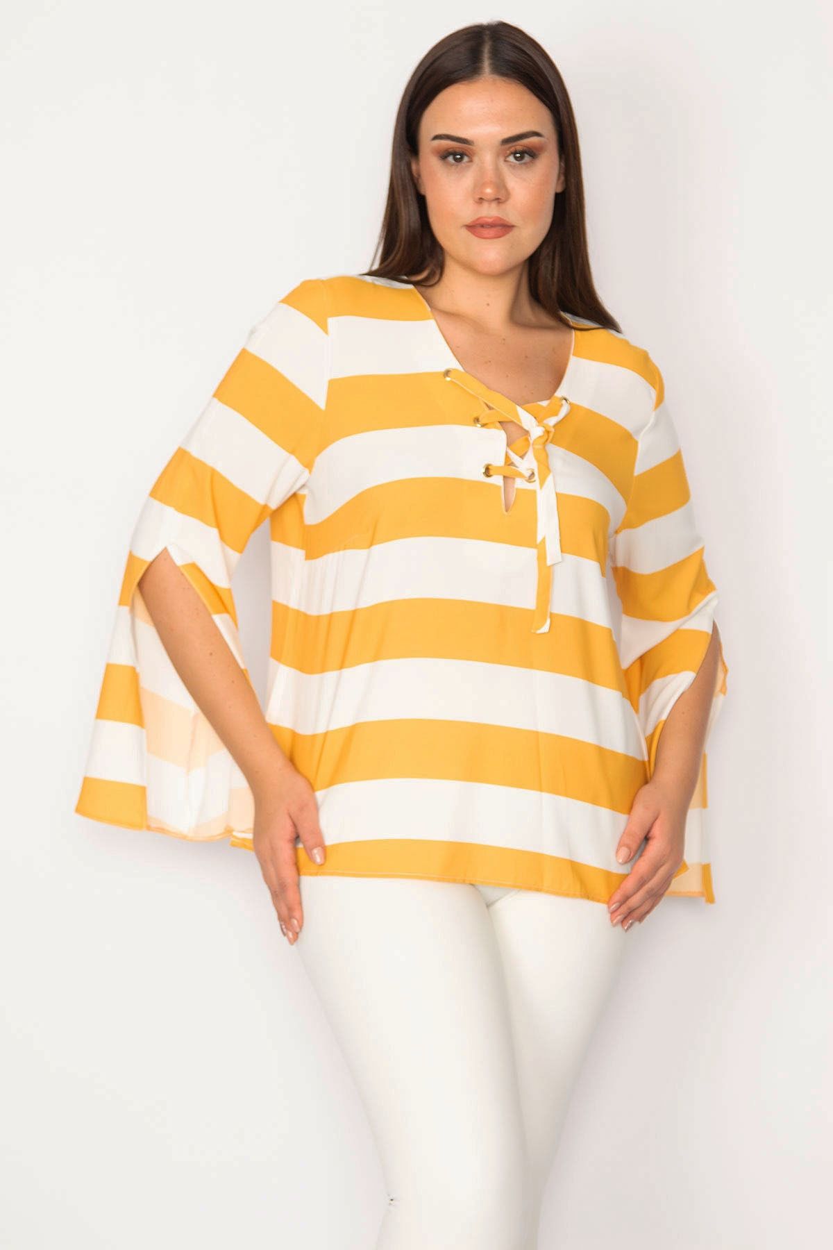 Şans Kadın Büyük Beden Sarı Yakası Kuşgözlü Bağcık Detaylı Kol Yırtmaçlı Çizgili Bluz 65n30165