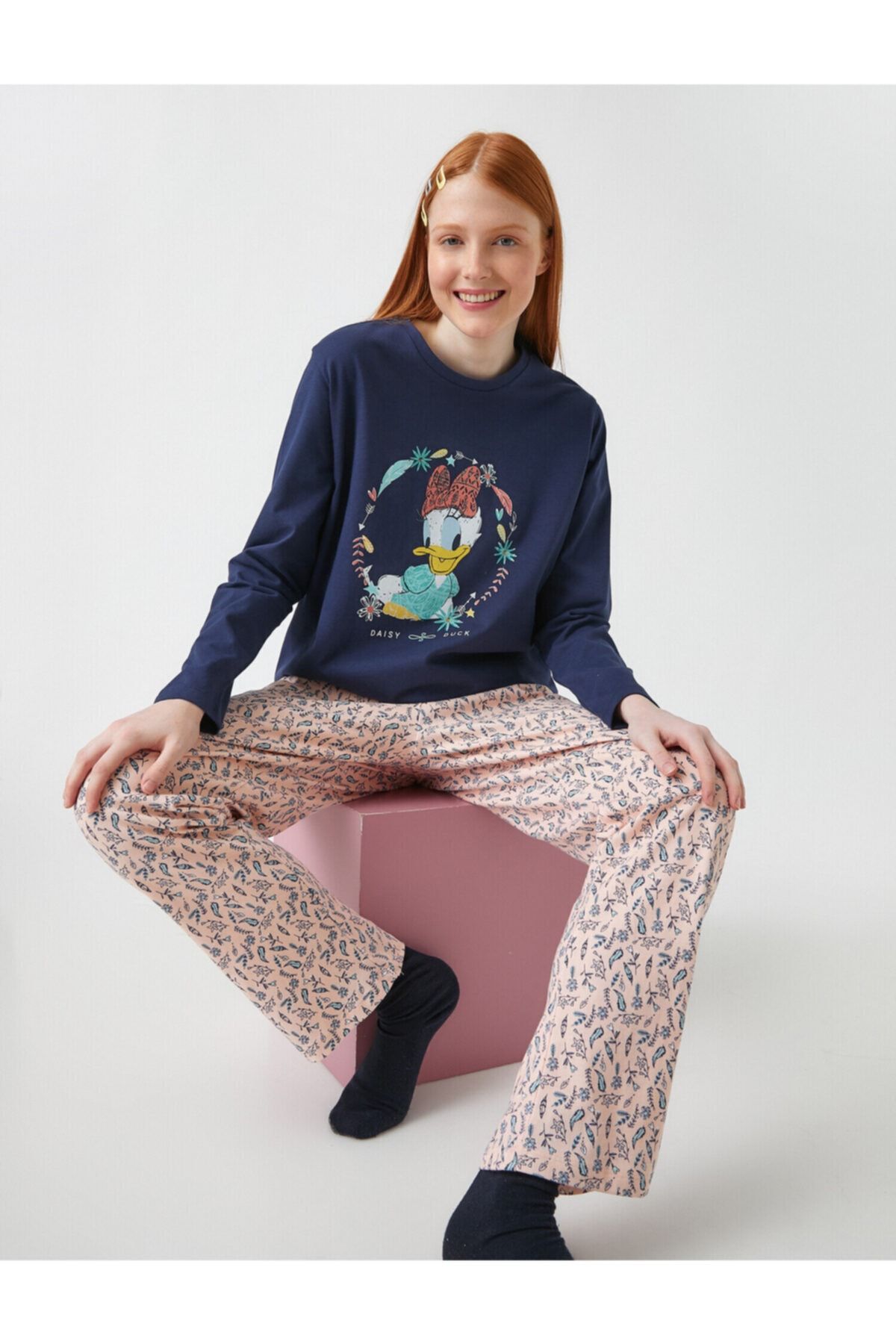 Koton Daisy Duck Lisanslı Pamuklu Pijama Takımı