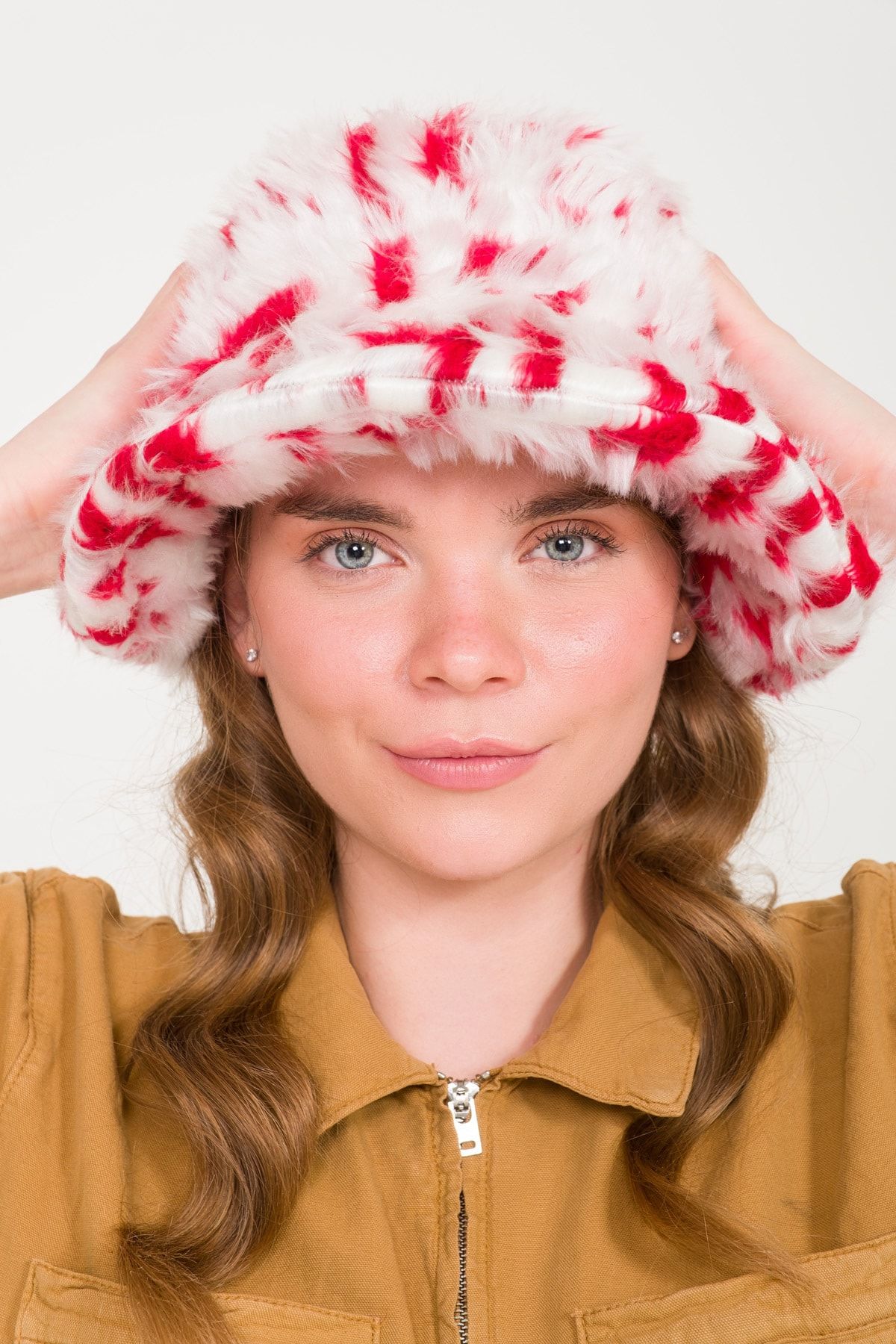 BAHELS Kadın Kırmızı Özel Seri Peluş Bucket Şapka