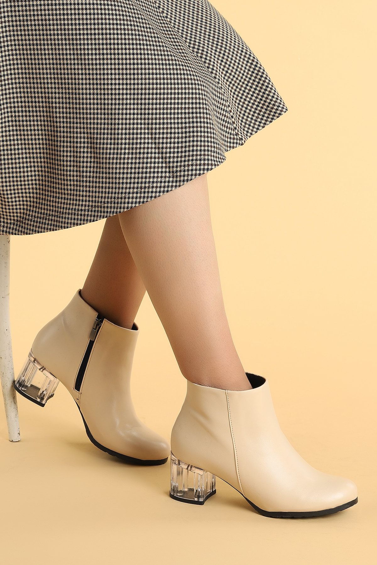 Ayakland Kadın Ten Topuk Termo Taban Bot Ayakkabı 6 cm  520