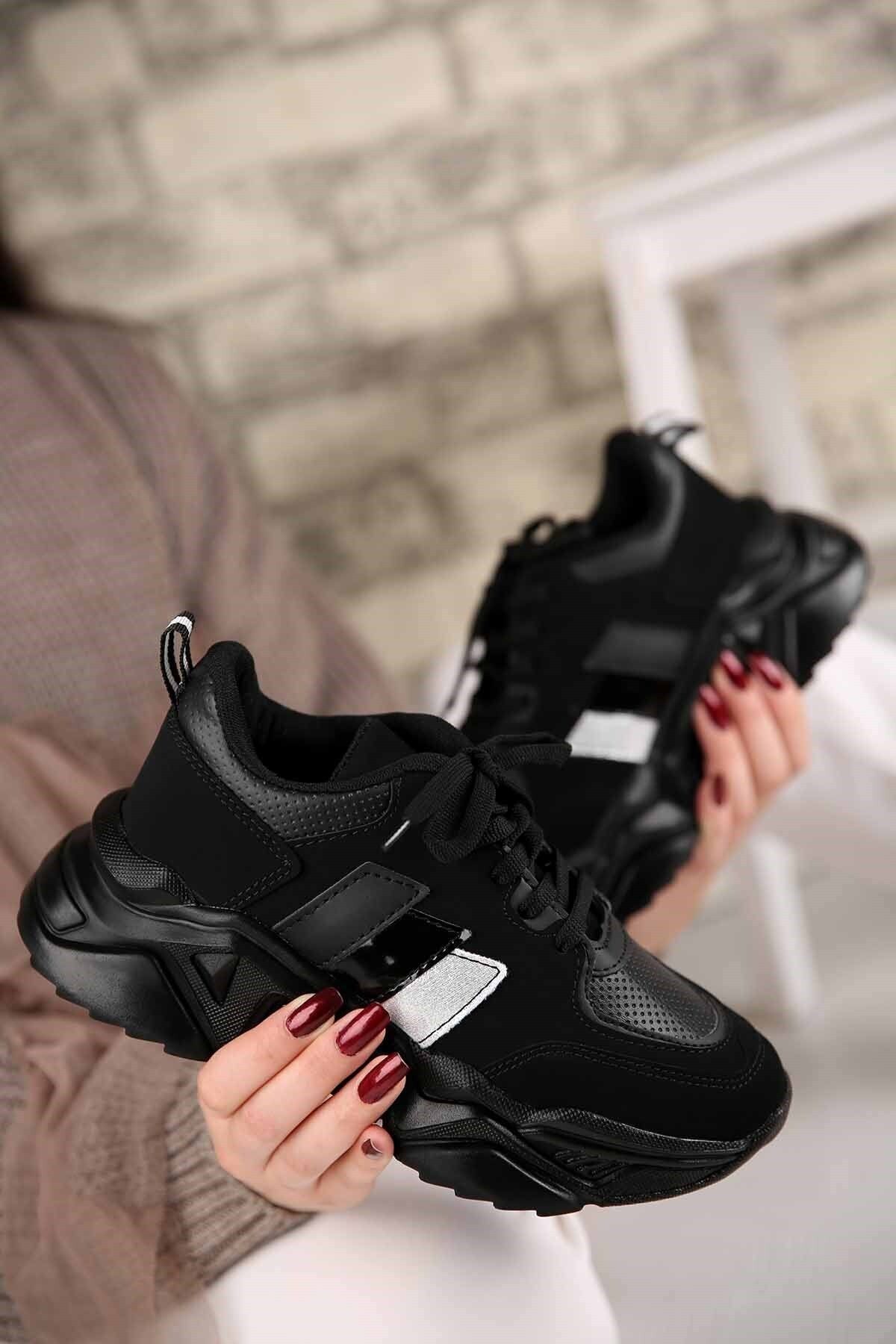 Semperti Kadın Bantlı Spor Ayakkabı Siyah Nubuk Siyah