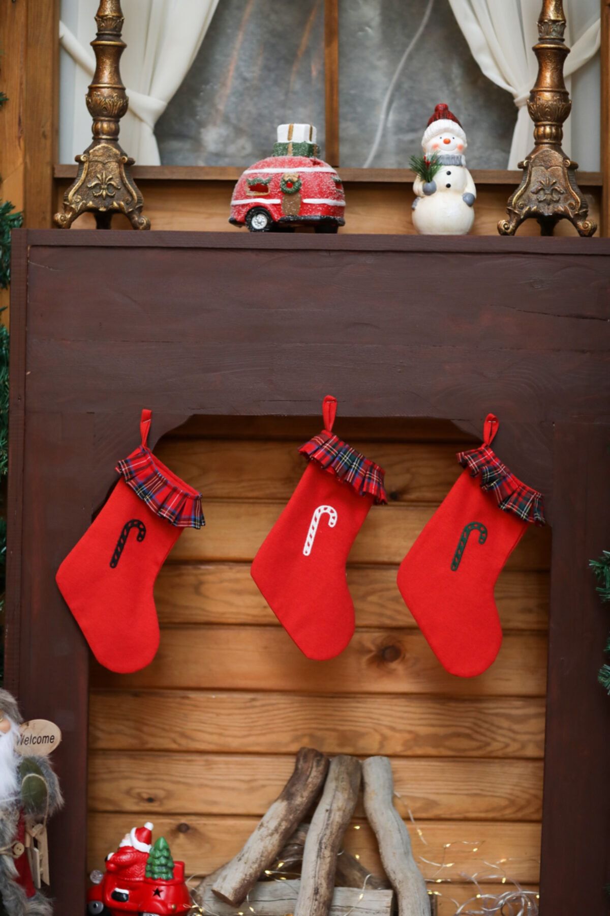 TriChi Design Baston Şeker Nakışlı Noel Çorabı (3 Adet)