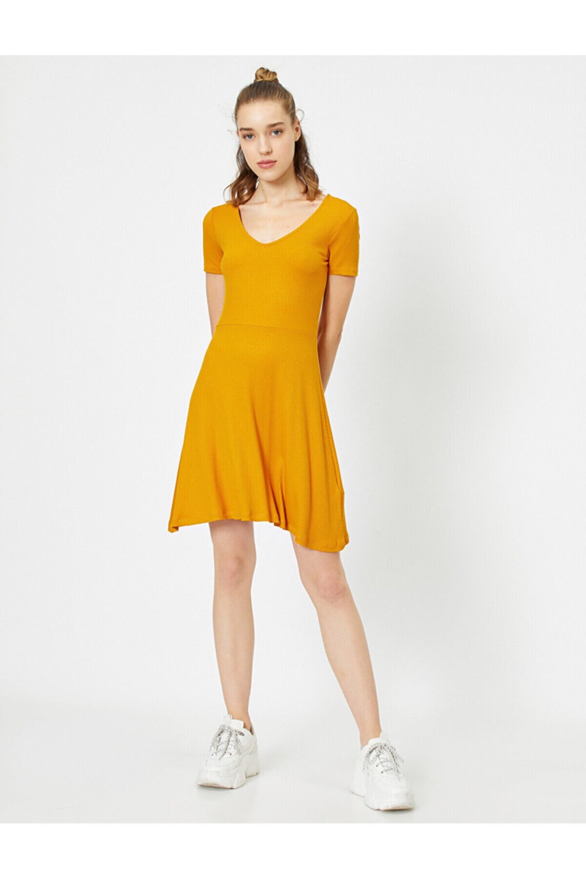 Koton Kadın Sarı V Yaka Kısa Kollu Mini Elbise 9YAL88062IK