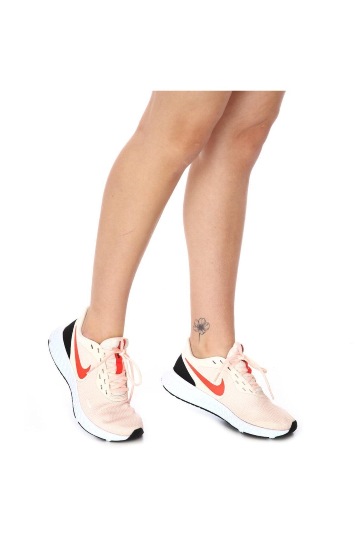 Nike Wmns Revolution Kadın Koşu Ayakkabısı