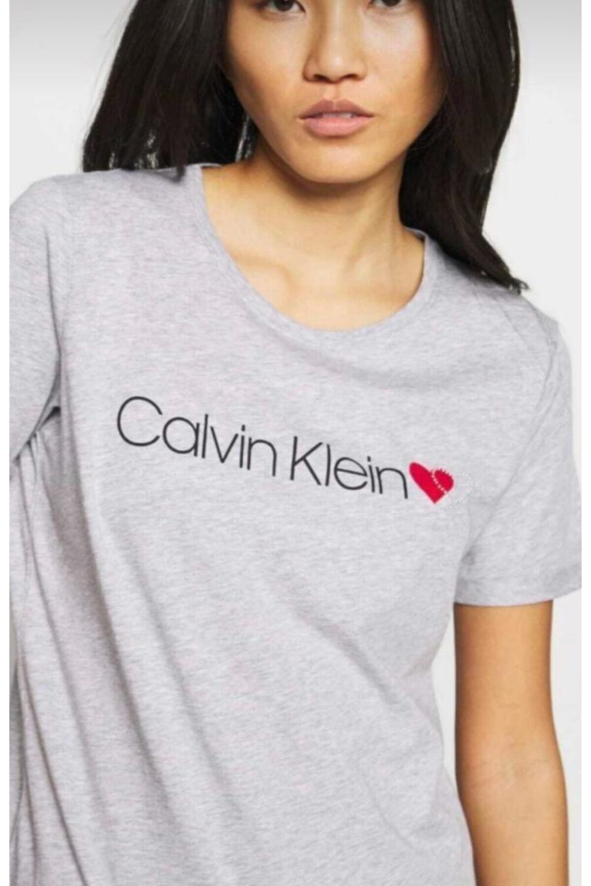 Calvin Klein For You Wıth Love Chest Heart Logo T-shırt