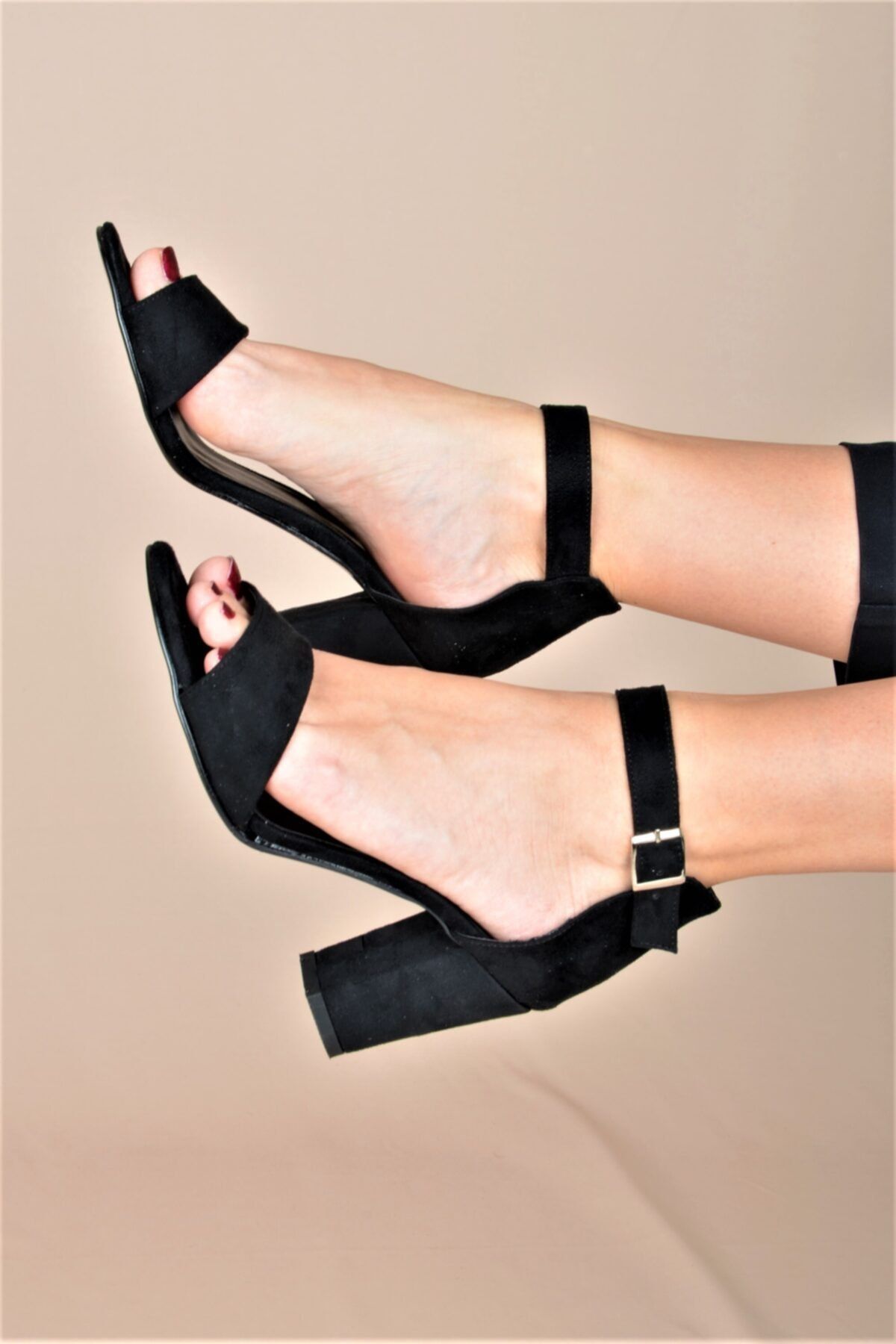 ALİS DRESS Süet Siyah Tek Bantlı 9 cm Topuklu Sandalet