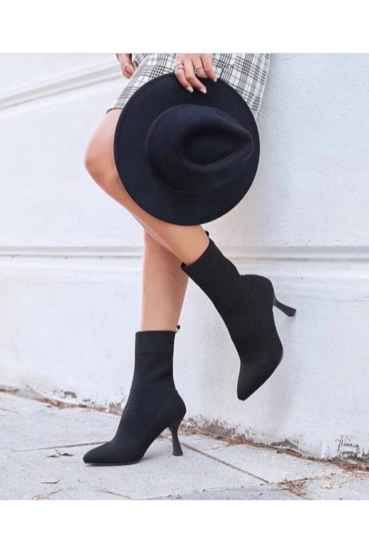 Afilli Kadın Siyah Triko Sivri Burun Kadeh Topuk Bot Şık Çorap Streç Slip On Günlük Ayakkabı