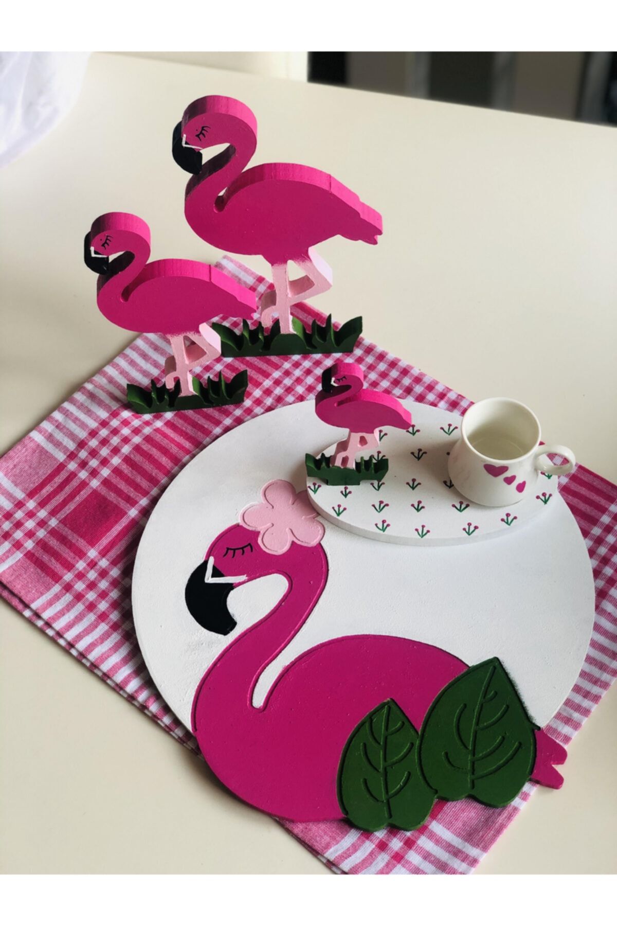 Den Tasarım Hediyelik Flamingo Tepsili Fincan Seti